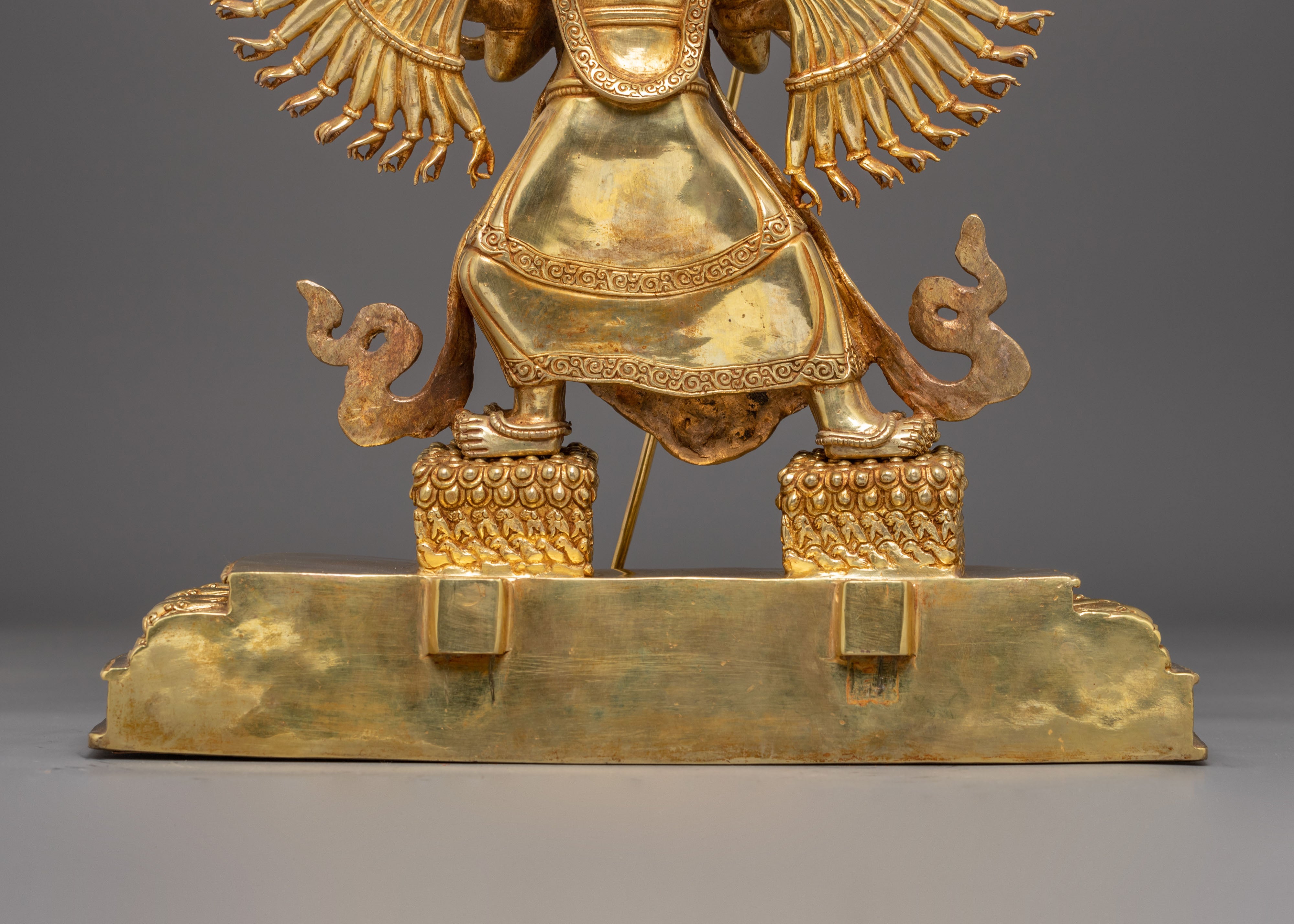 1000 Armed Dukar Statue : Countless Eyes Deity