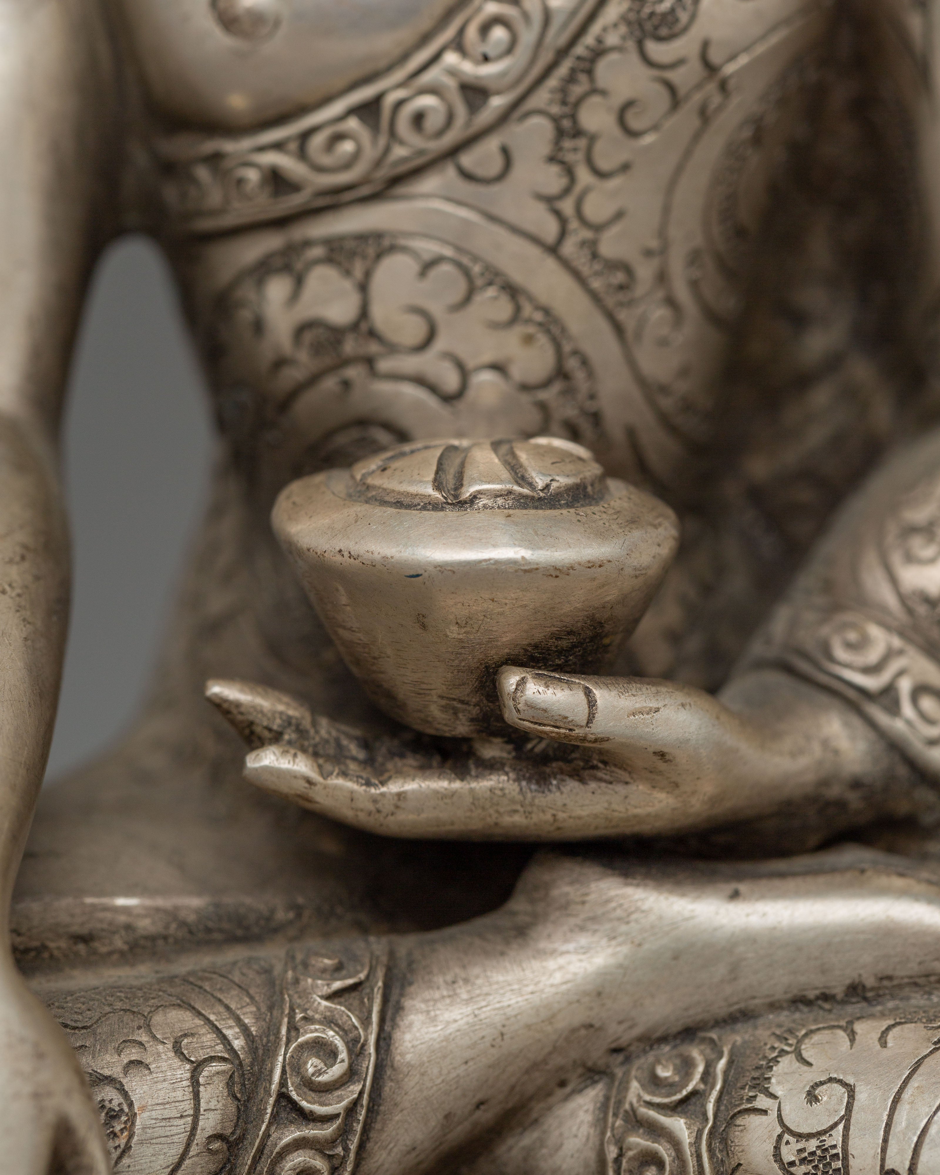 Shakyamuni Statue : Buddha of Power and Wisdom