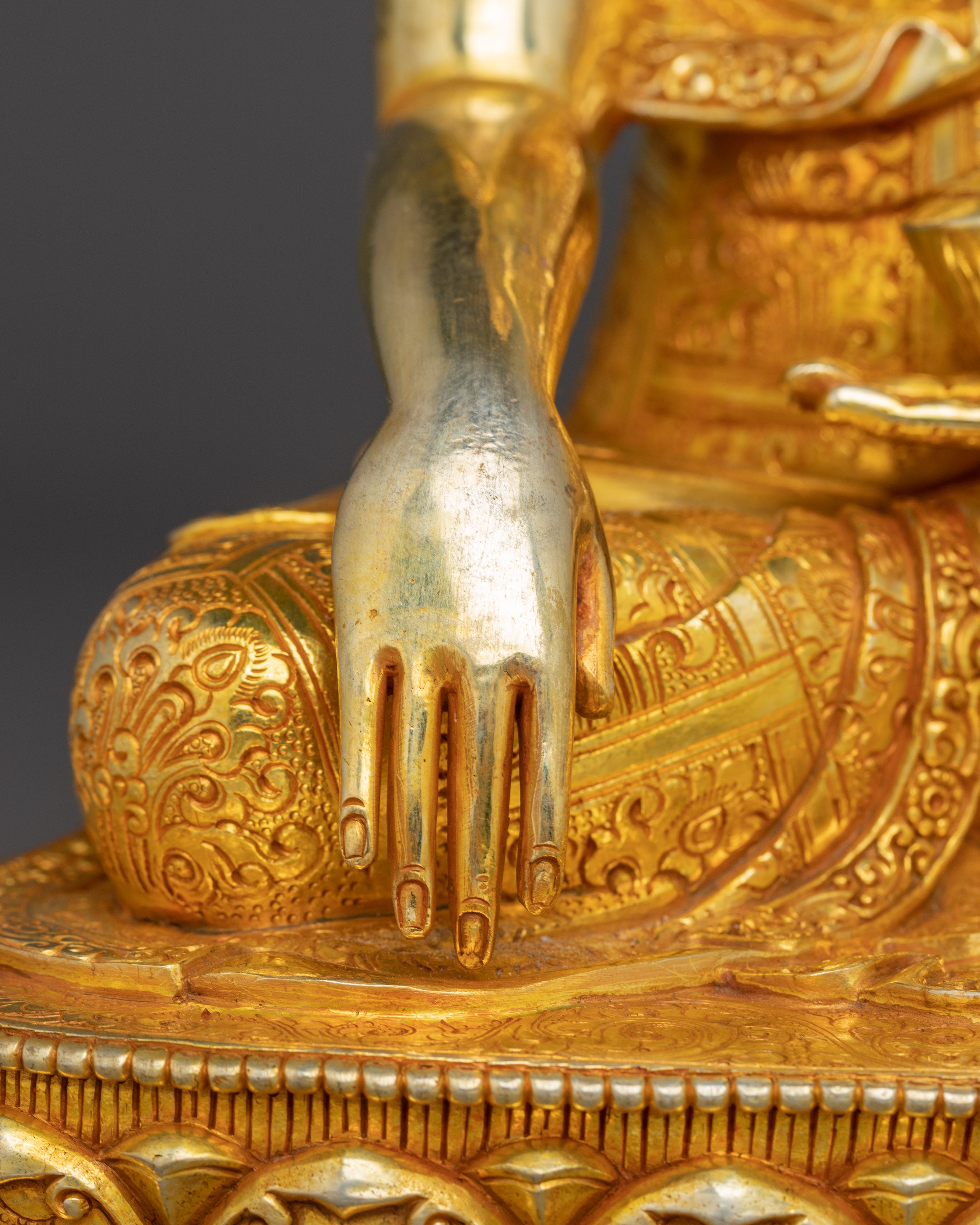 Radiant Statue of Shakyamuni Buddha | Dharma Decor for Altars