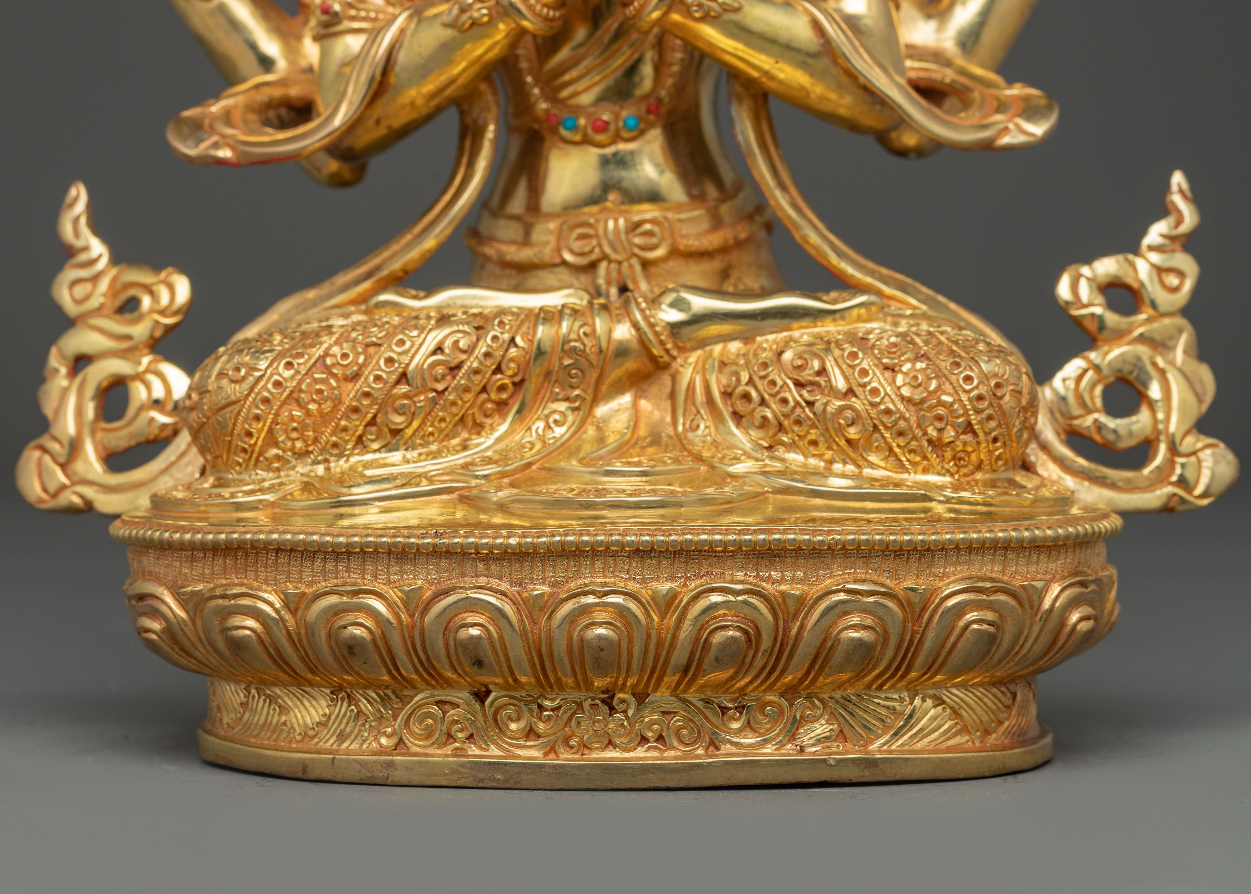 Sacred Chenrezig Statue: Tibetan Icon for Blessings