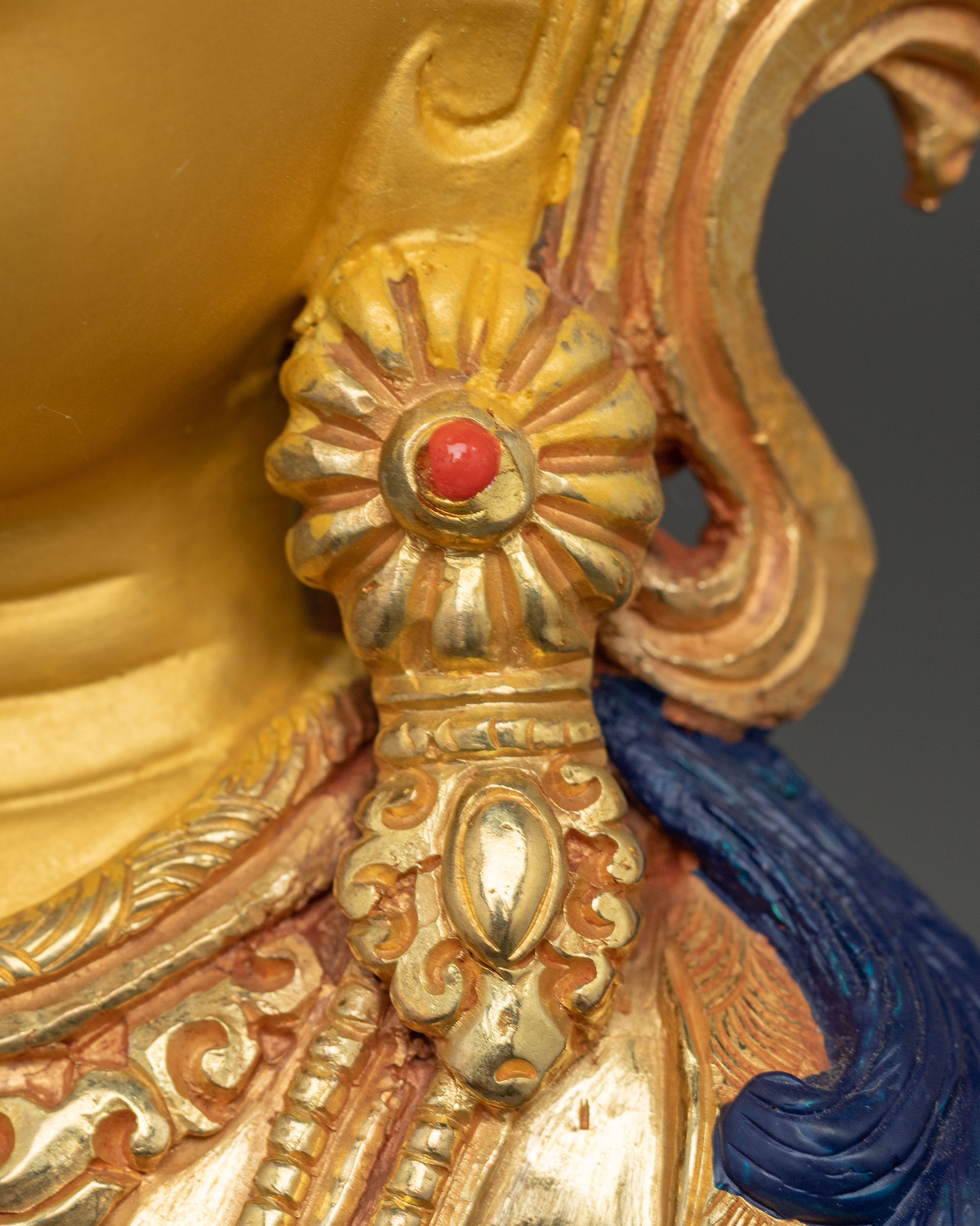 Sacred Chenrezig Statue: Tibetan Icon for Blessings