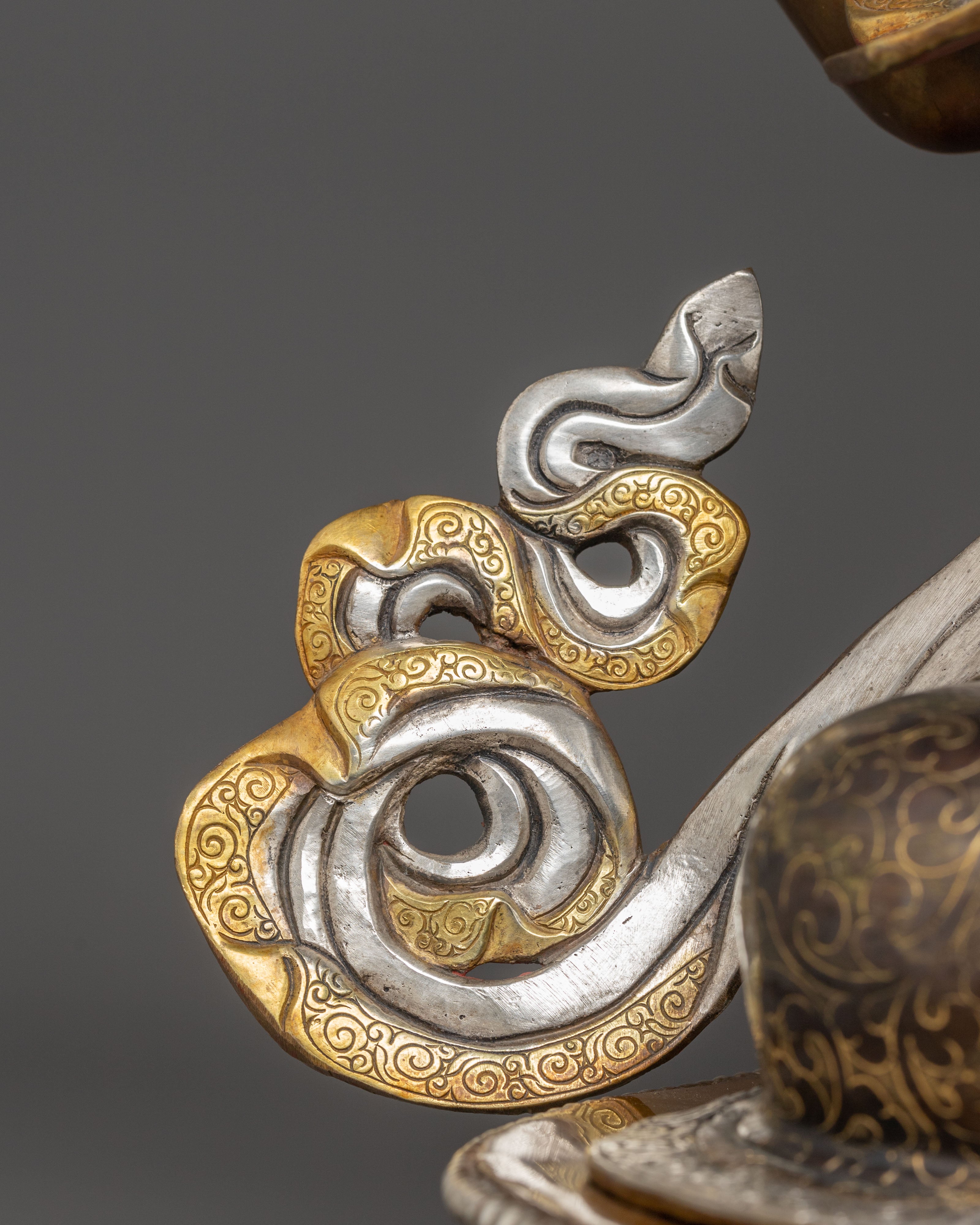 Chenrezig Statue : Guiding Towards Enlightenment