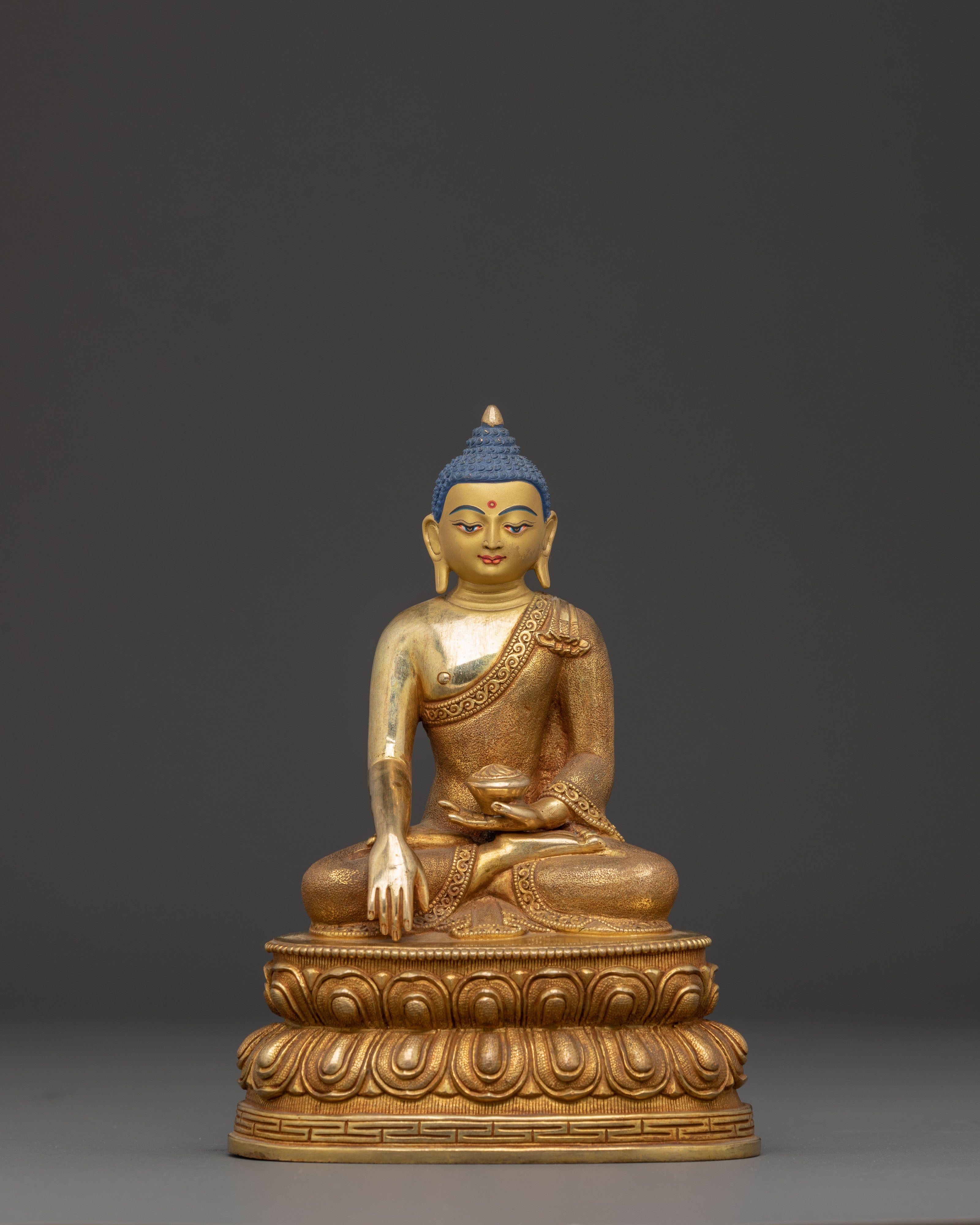 Golden Statue of Buddha Shakyamuni