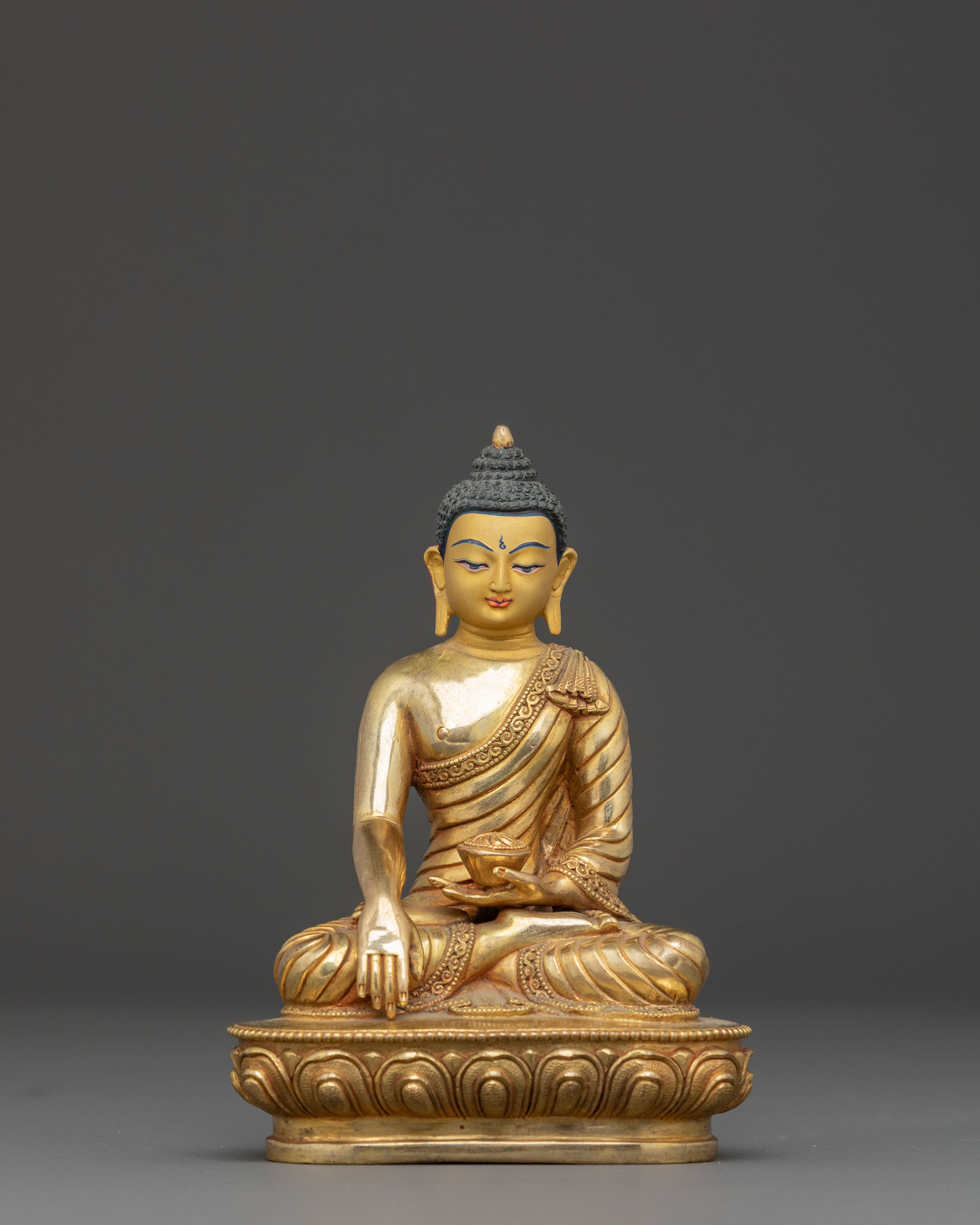 Golden Sculpture of Buddha Shakyamuni