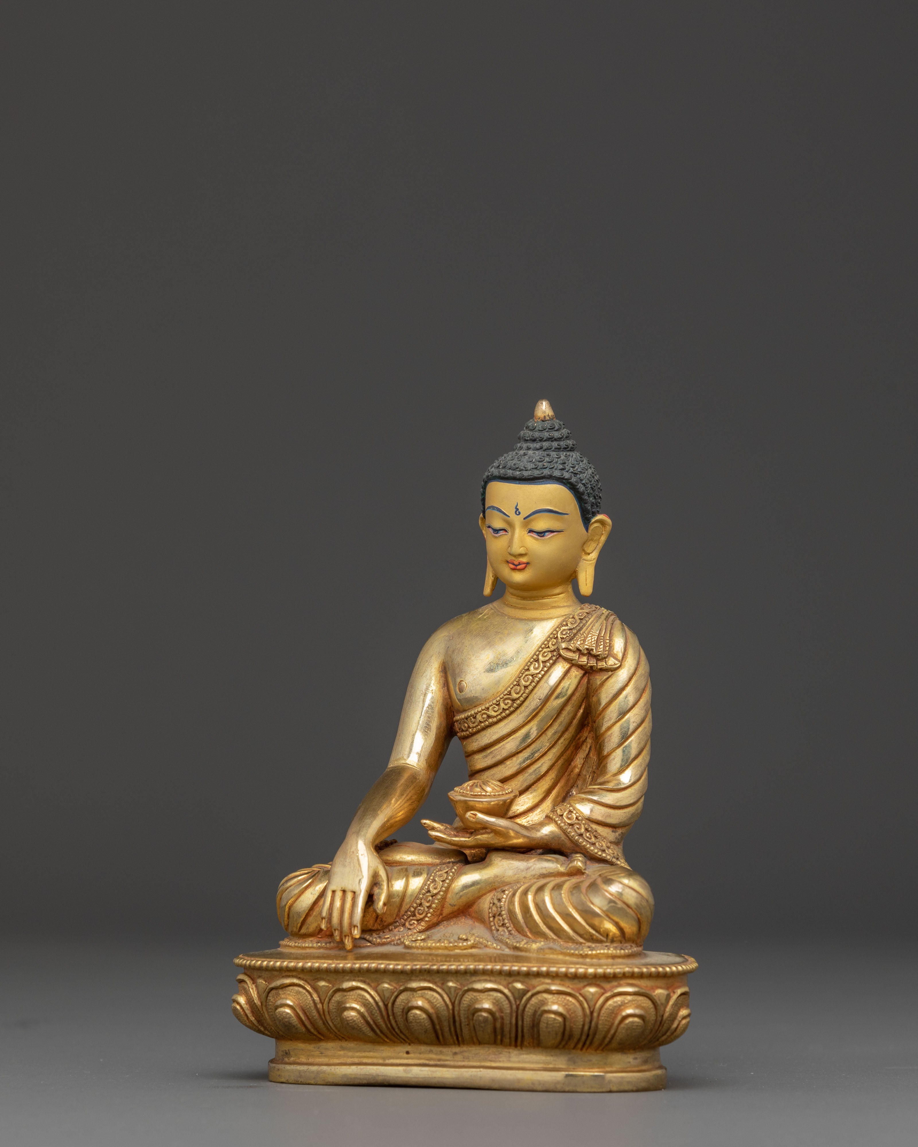 Golden Sculpture of Buddha Shakyamuni | The Awakened One