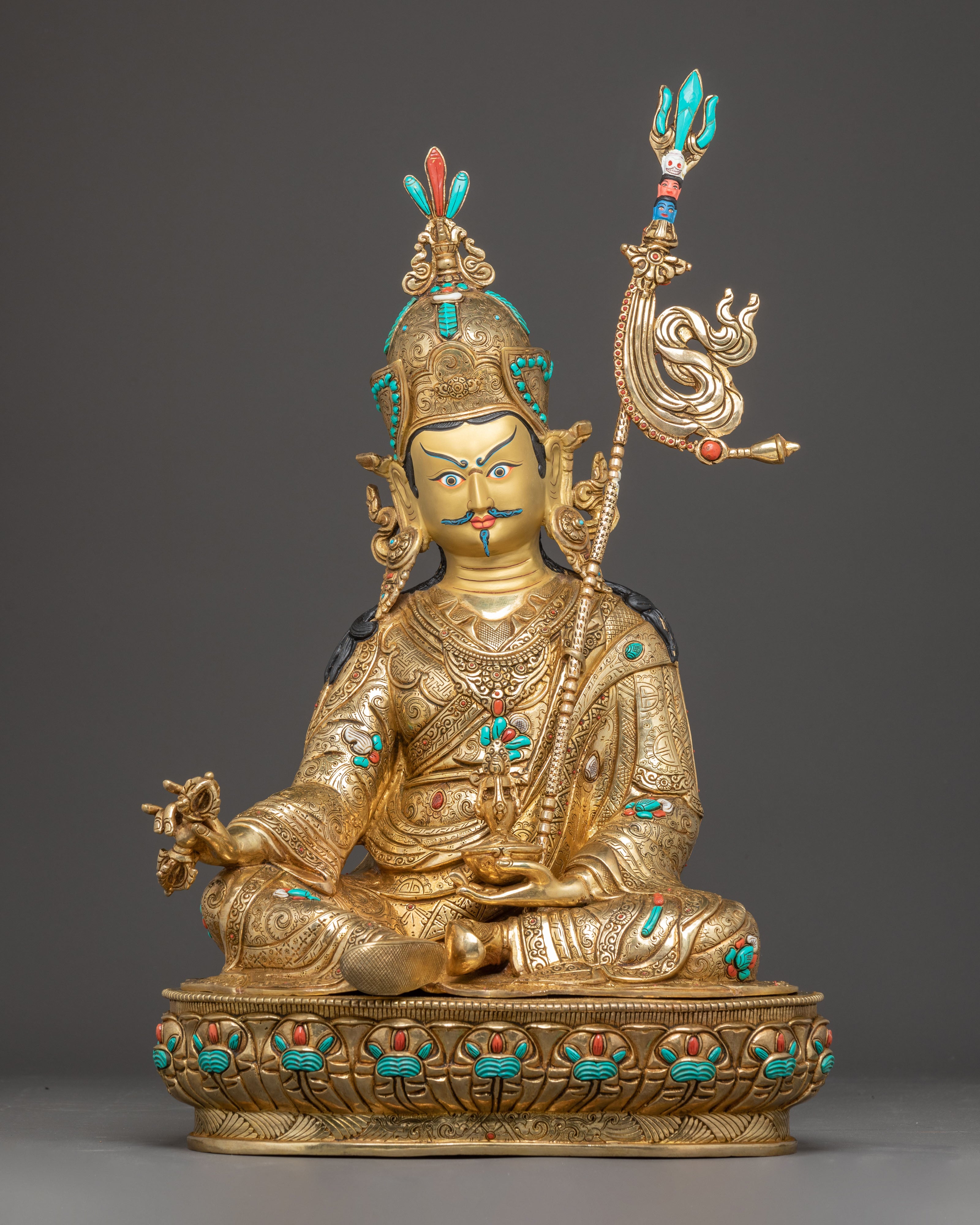 Magnificent Statue of Guru Rinpoche 