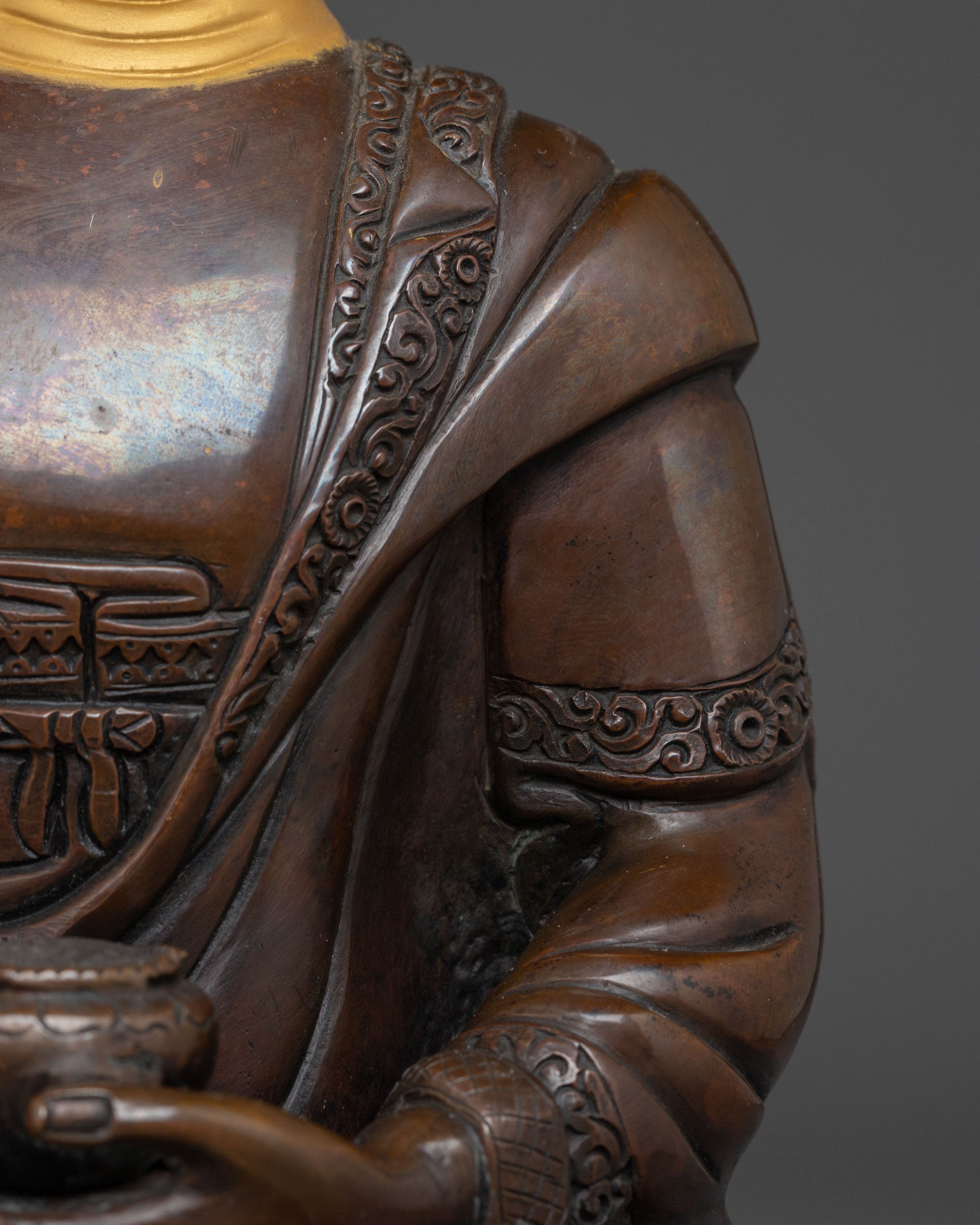 Oxidized Copper Statue of Buddha Shakyamuni