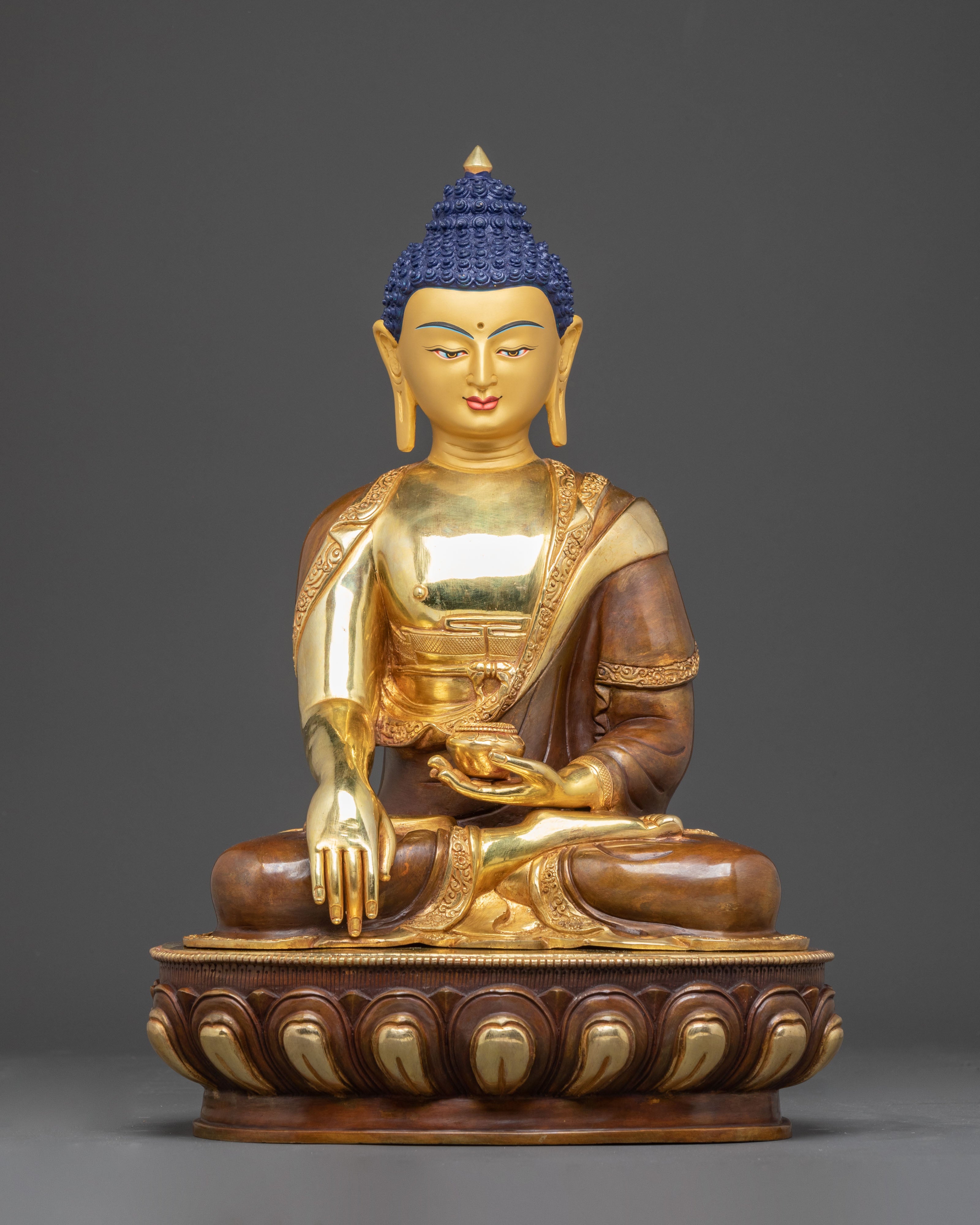 Copper Handmade Statue of Shakyamuni Buddha