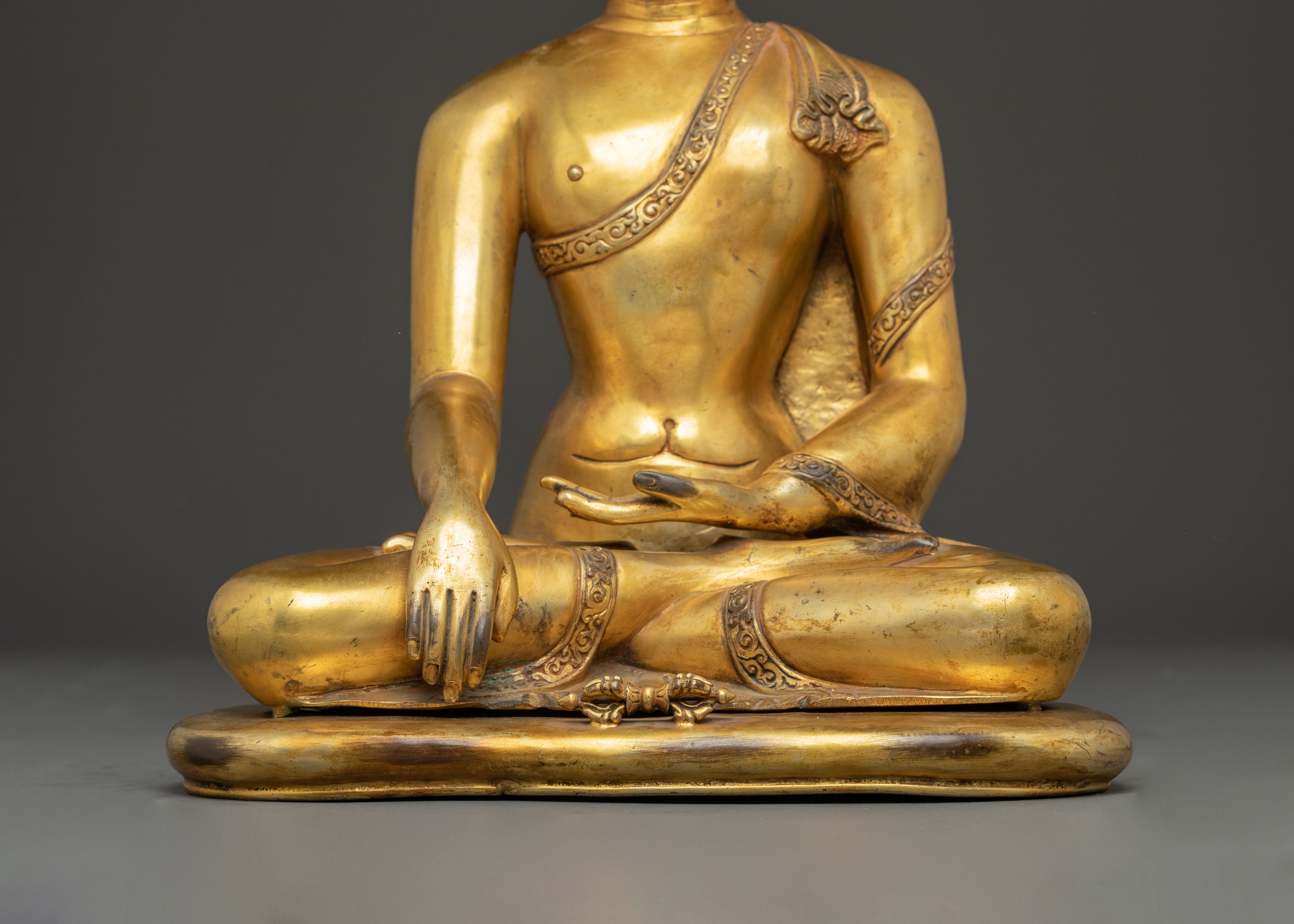 Shakyamuni Buddha Statue : Founder of Buddhism