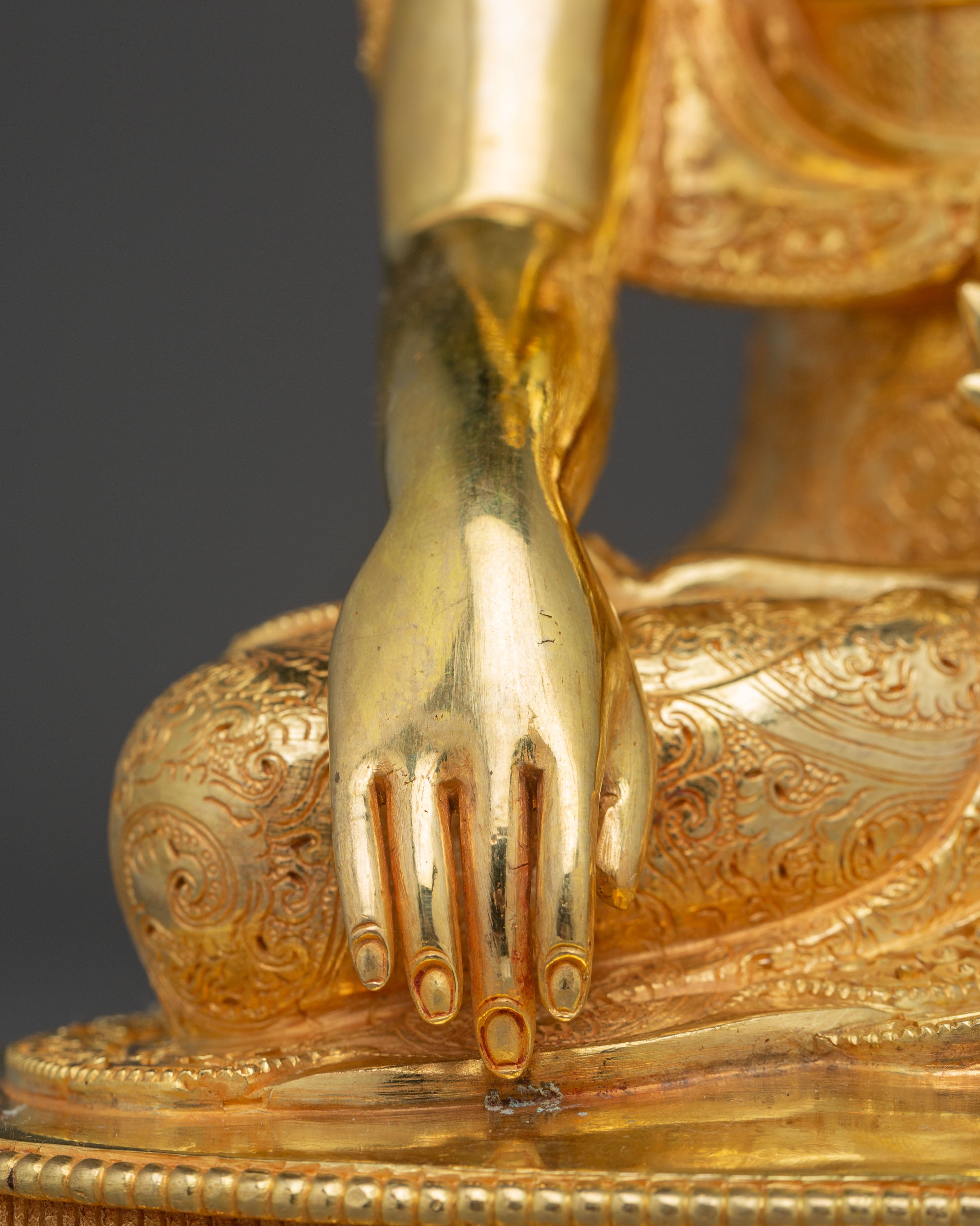 Statue of Buddha Shakyamuni | The Enlightened One
