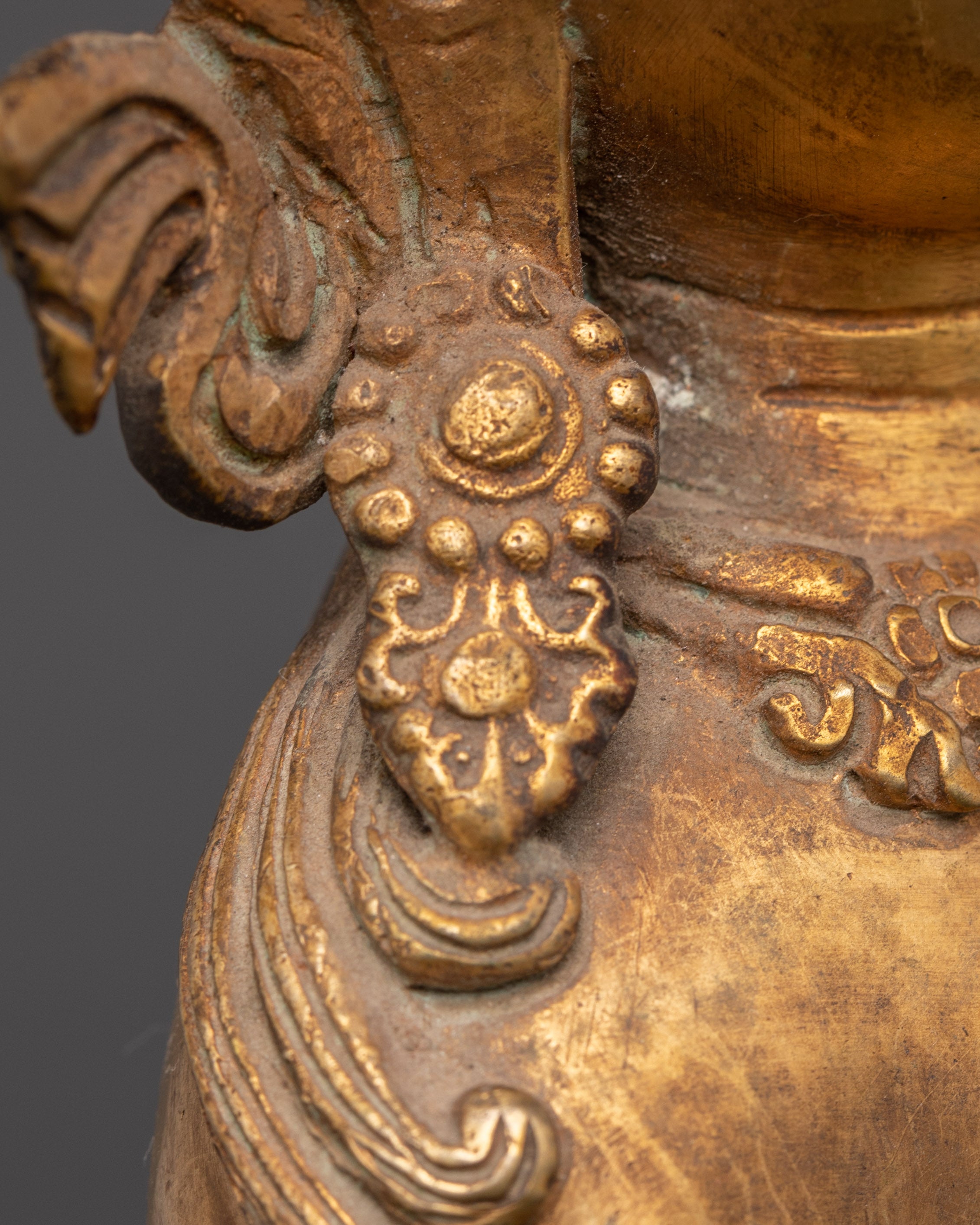 Statue of Avalokiteshvara: Manifestation of Chenrezig