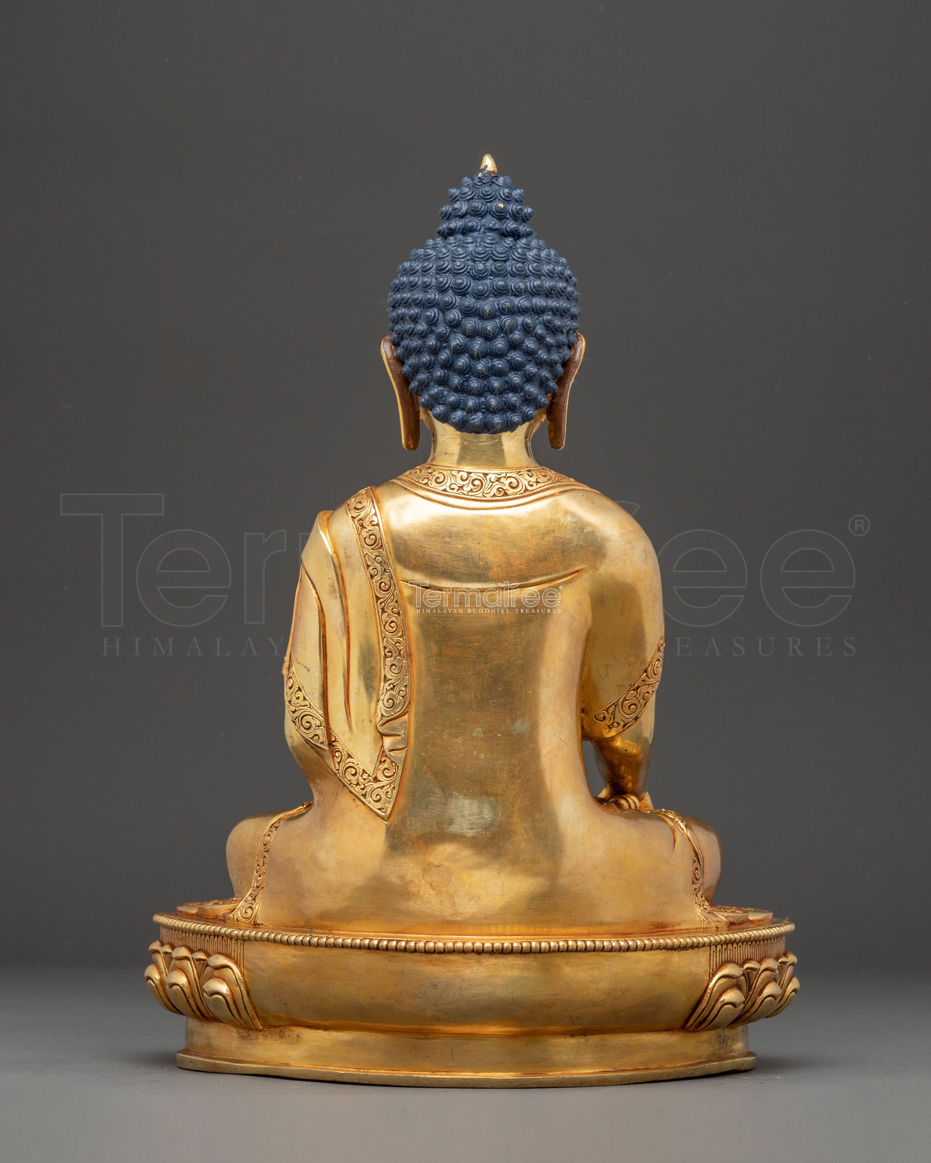 Handmade Radiant Sculpture of Buddha Shakyamuni