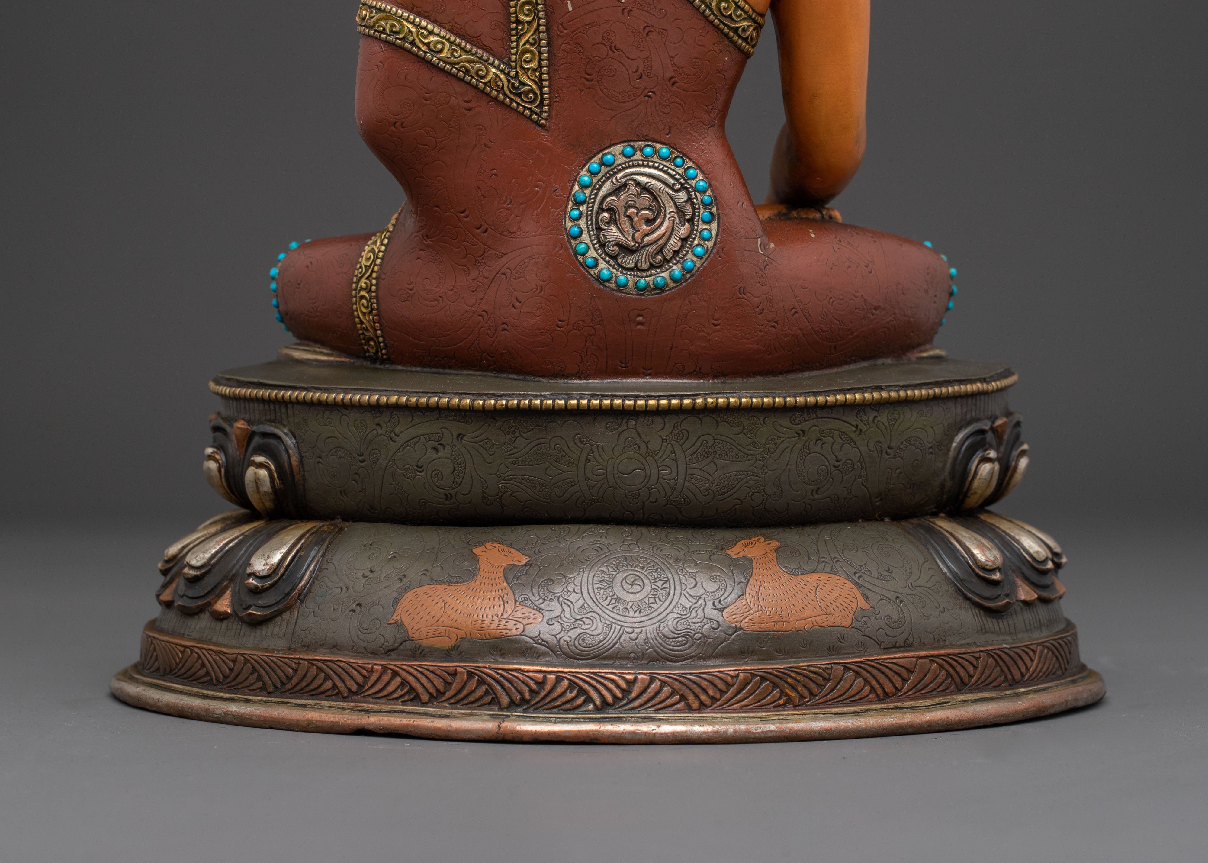 Shakyamuni Buddha Sculpture: Symbol of Wisdom