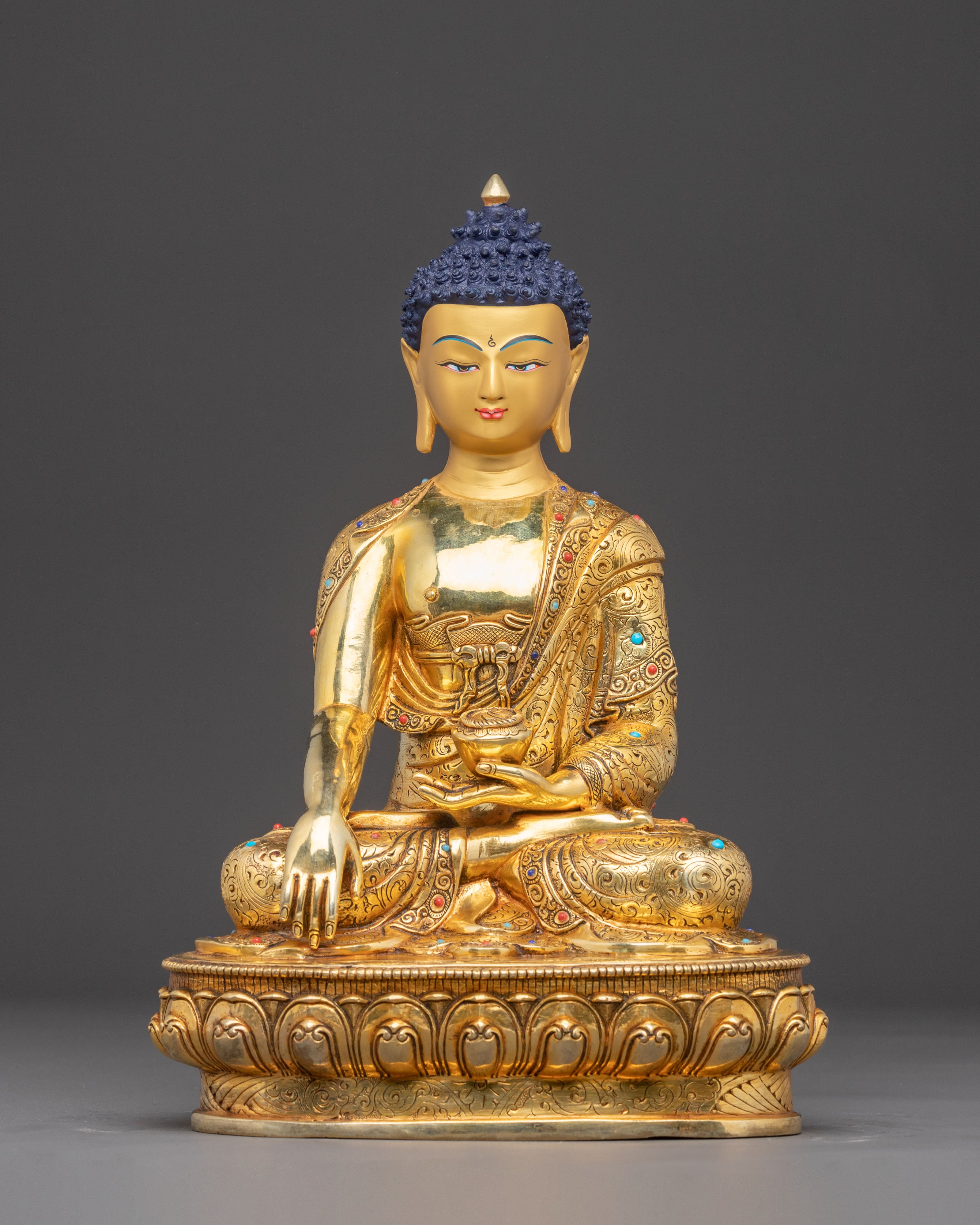 Shakyamuni Buddha Statue: Symbol of Power and Wisdom