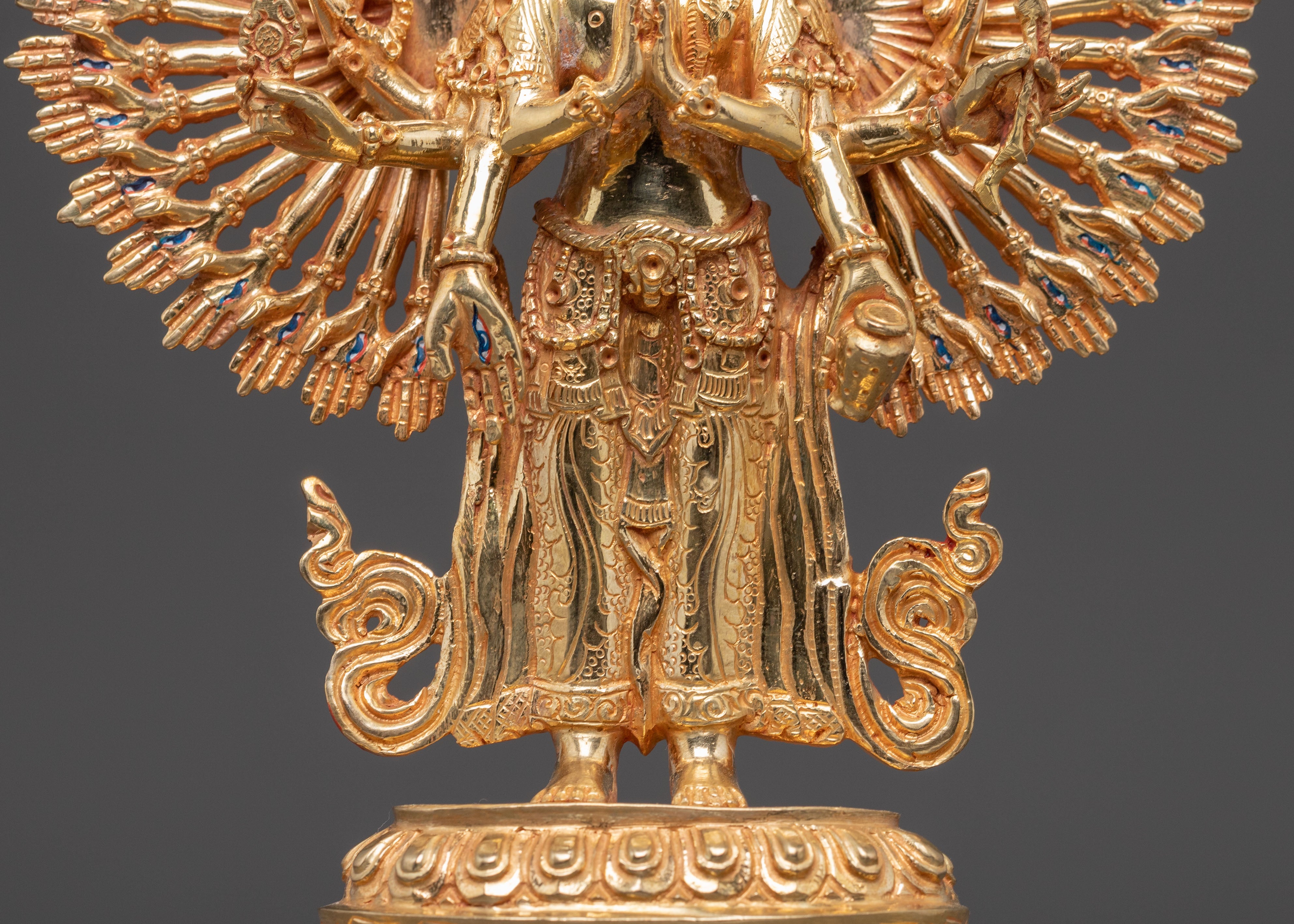 Handmade 1000 Armed Chenrezig Statue for Decor