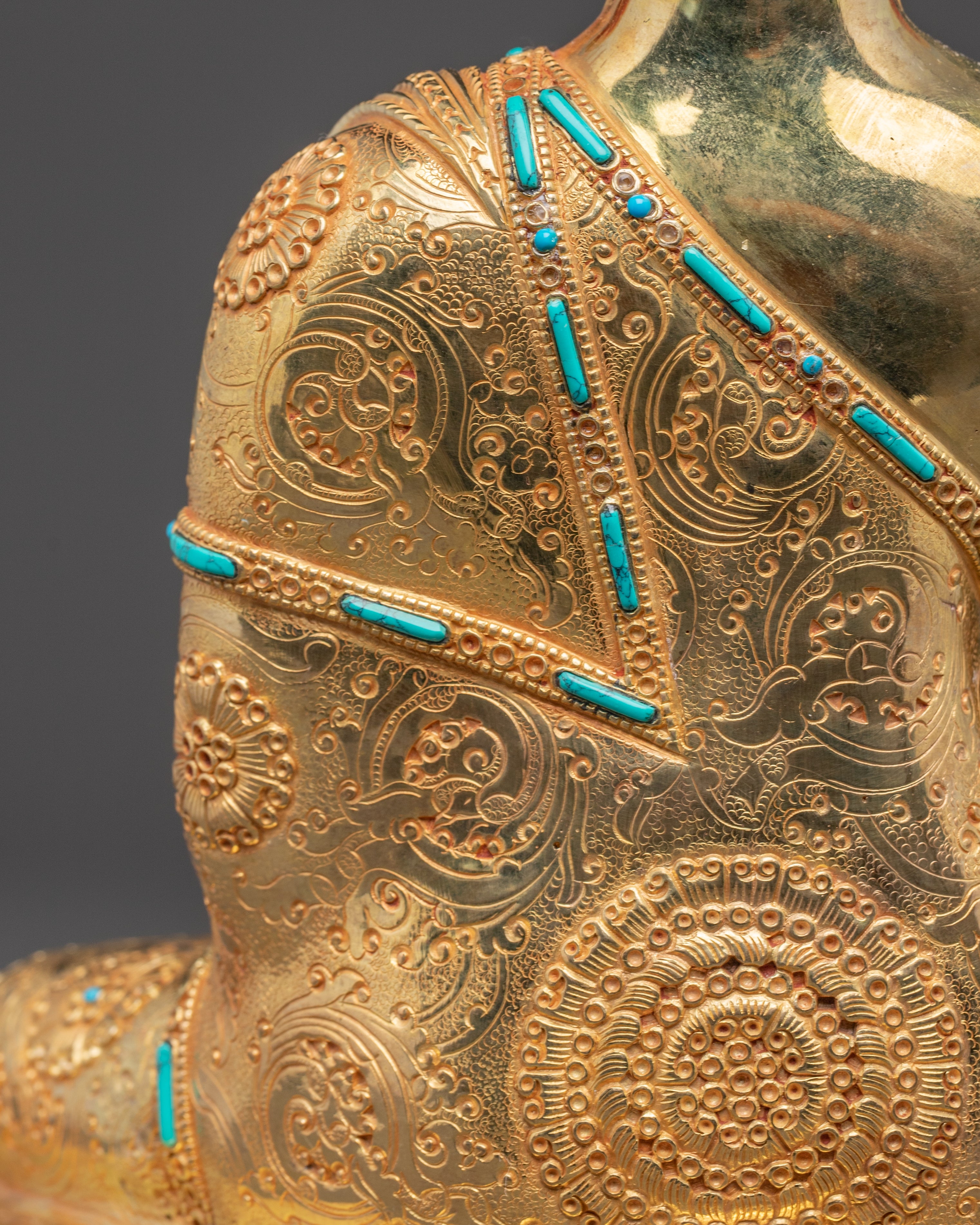 Gautama Buddha Statue: Influential Spiritual Teacher