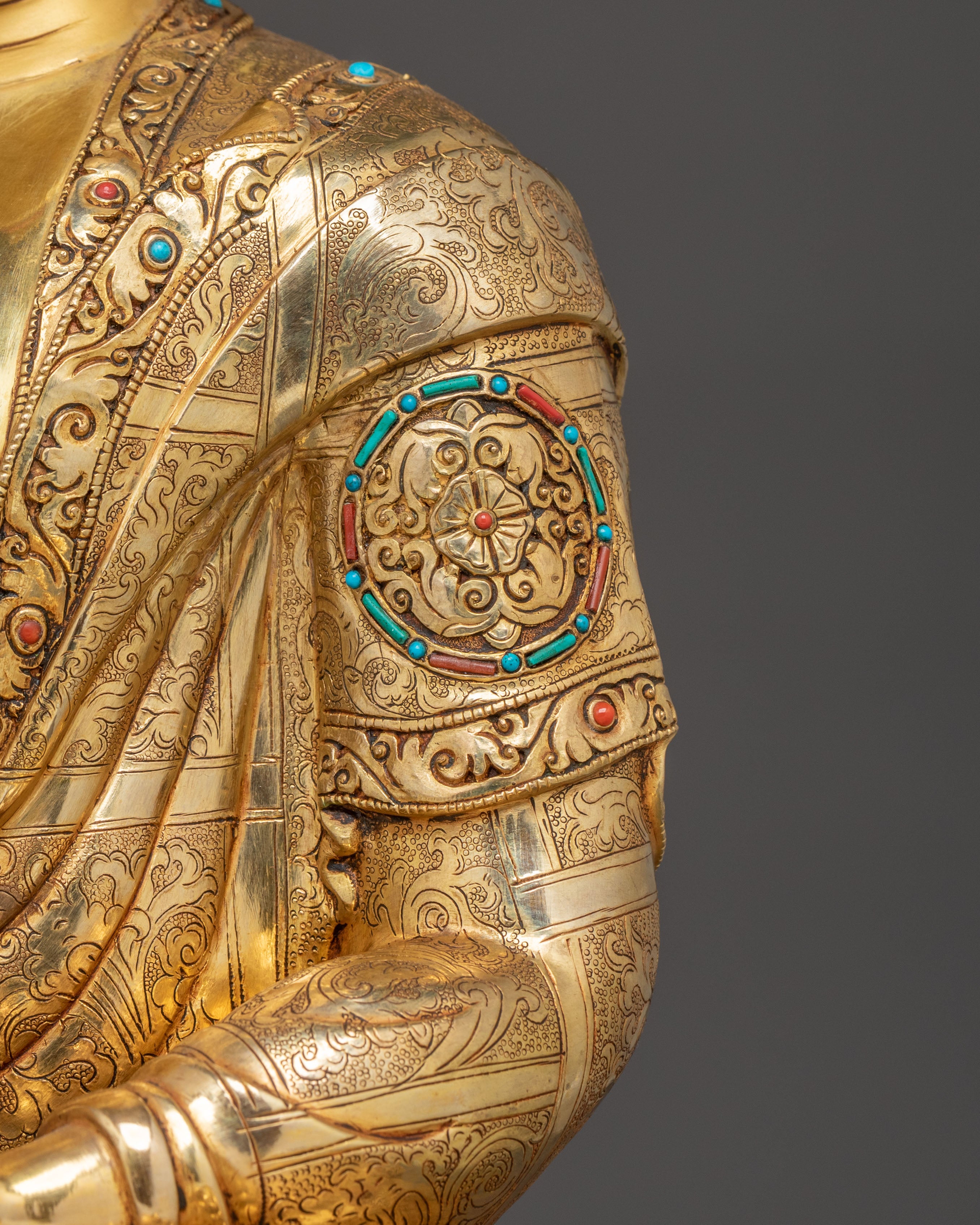 Buddha Shakyamuni Golden Statue with Gemstones