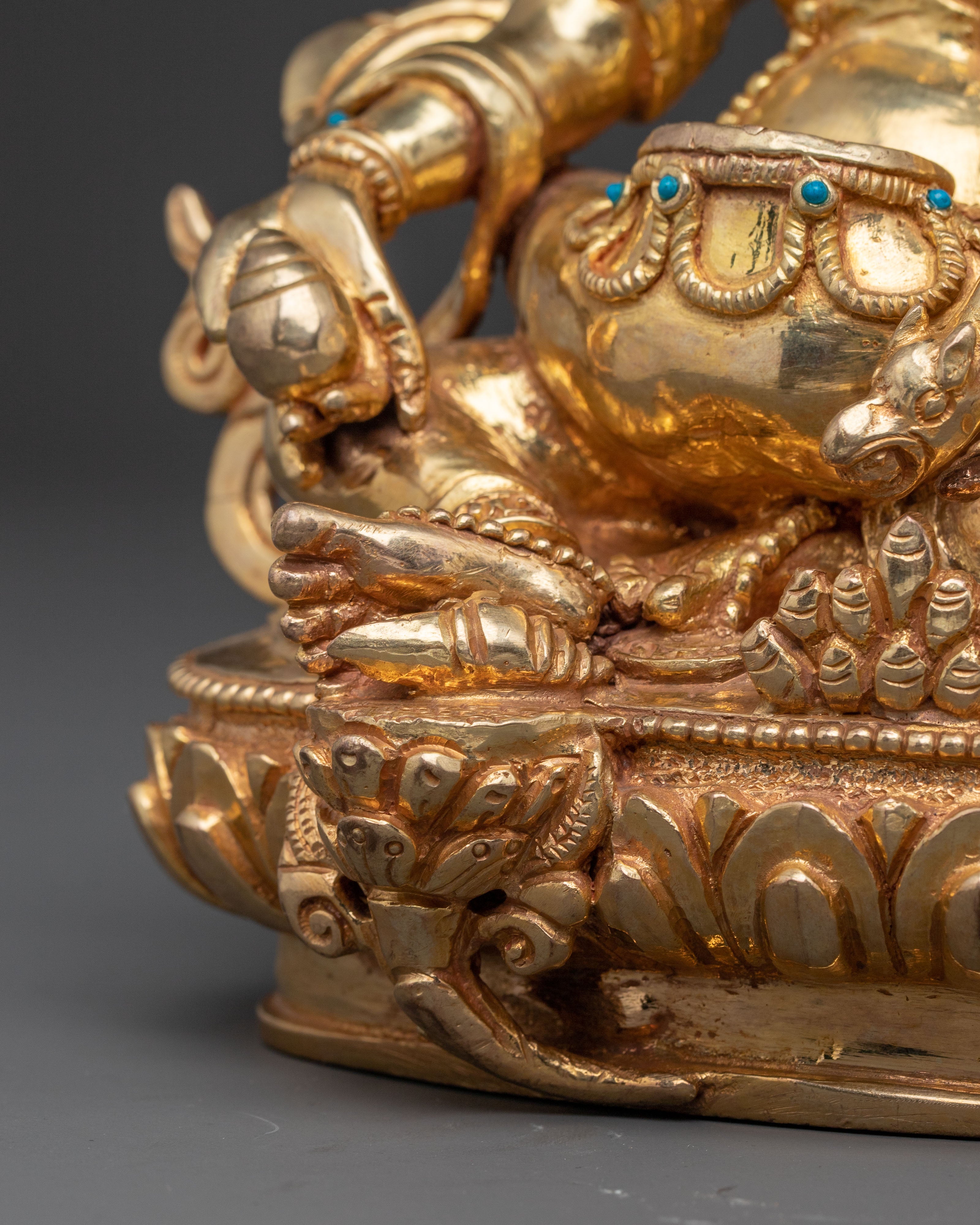 Statue of Green Dzambhala : Sacred Decor