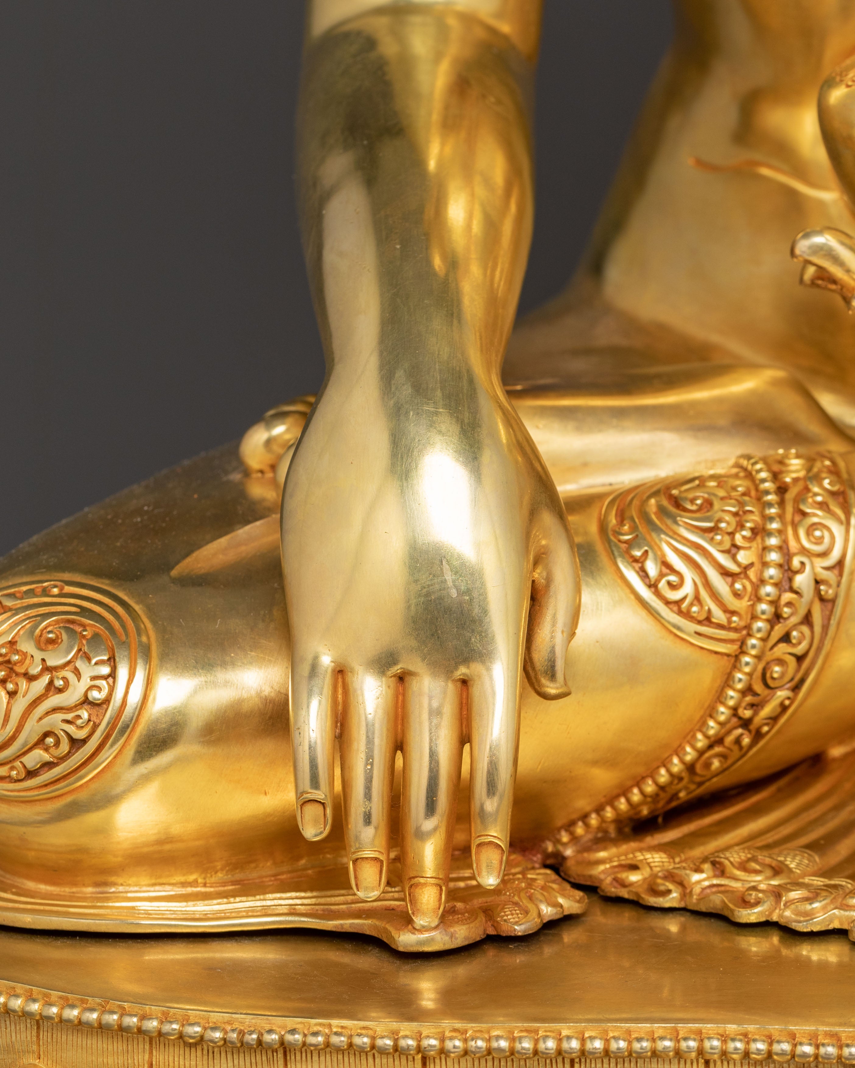 Shakyamuni Buddha Blessed Statue: Exquisite 24K Gold Gilded Statue