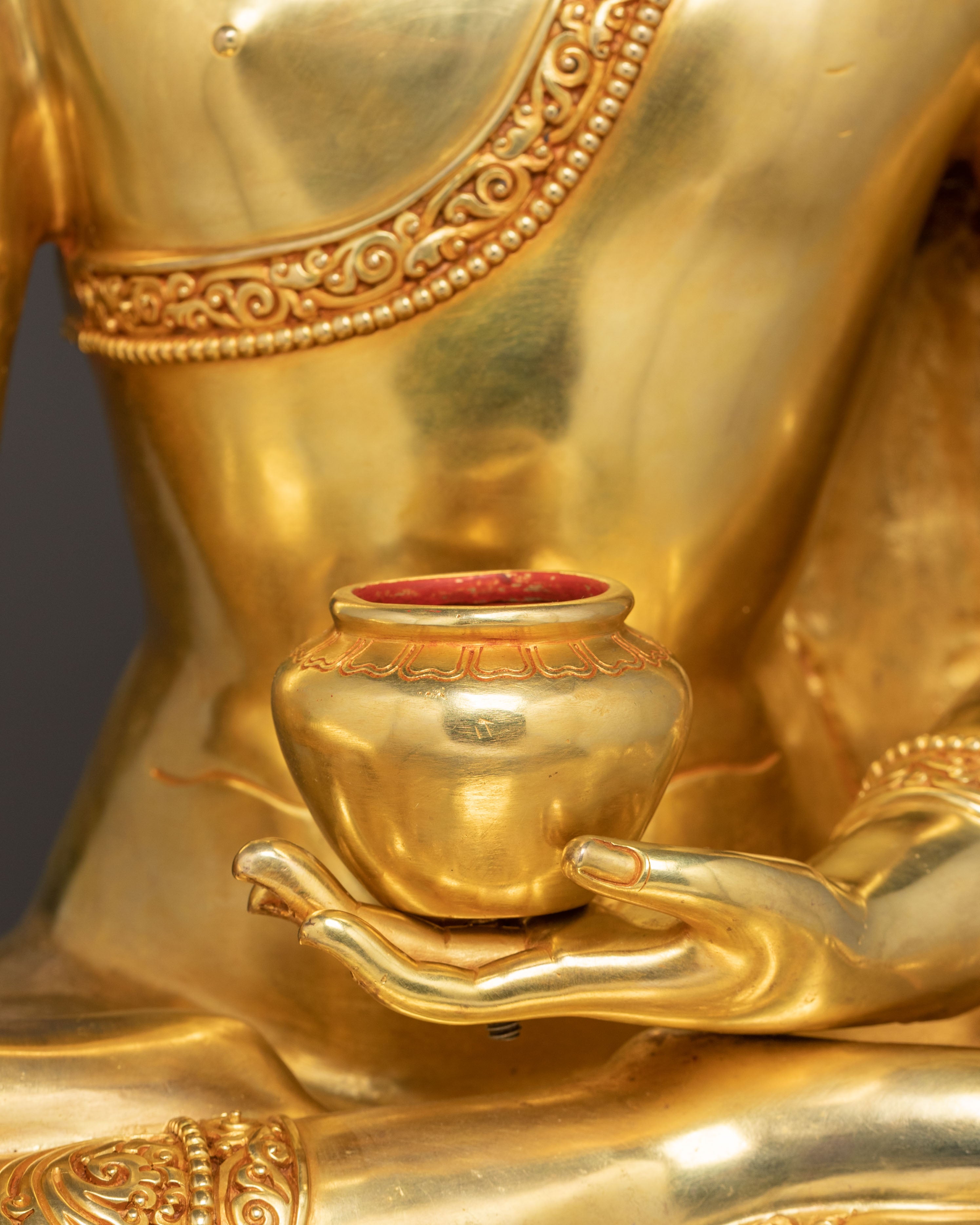 Shakyamuni Buddha Blessed Statue: Exquisite 24K Gold Gilded Statue