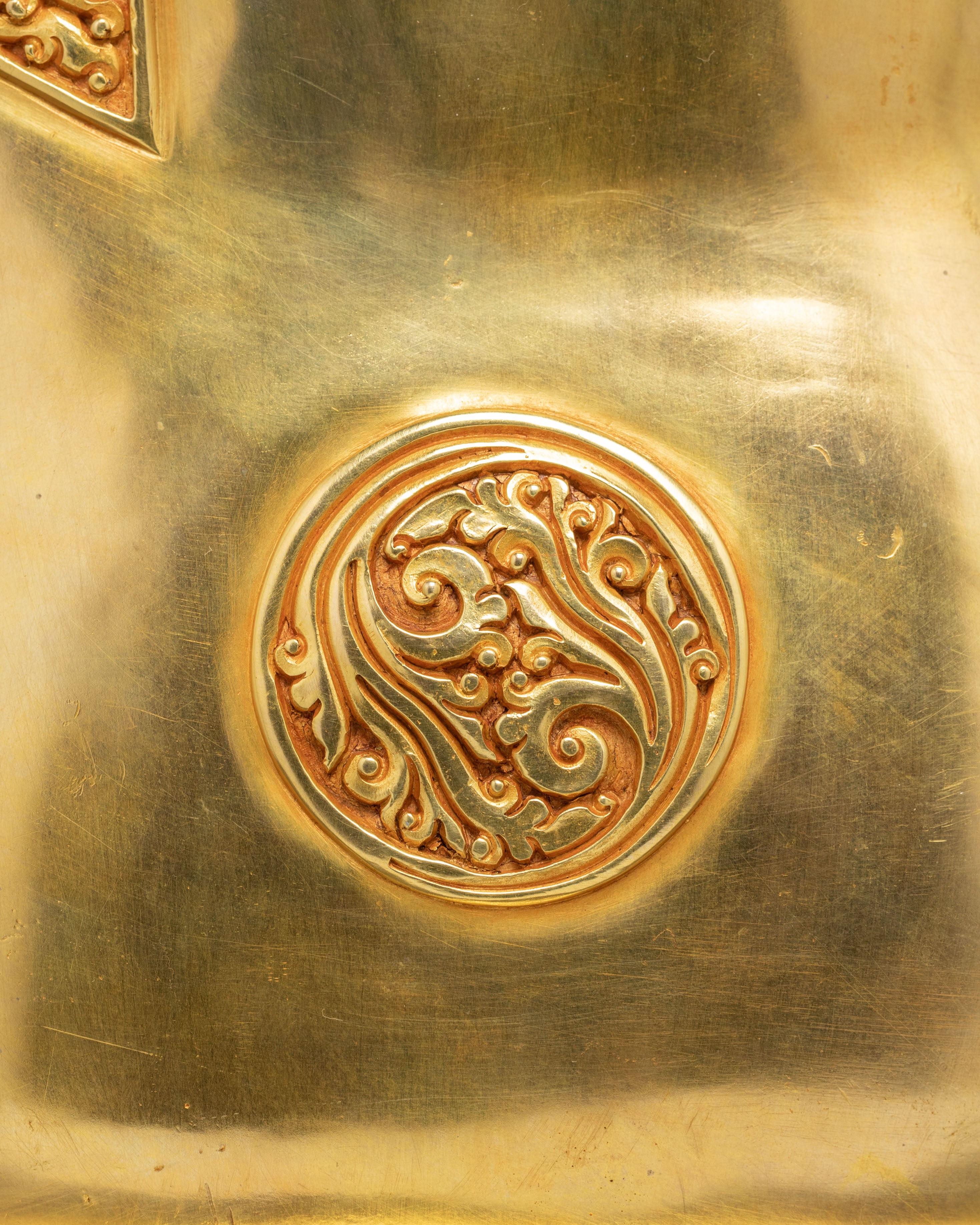 Shakyamuni Buddha Blessed Statue: Exquisite 24K Gold Gilded Statue