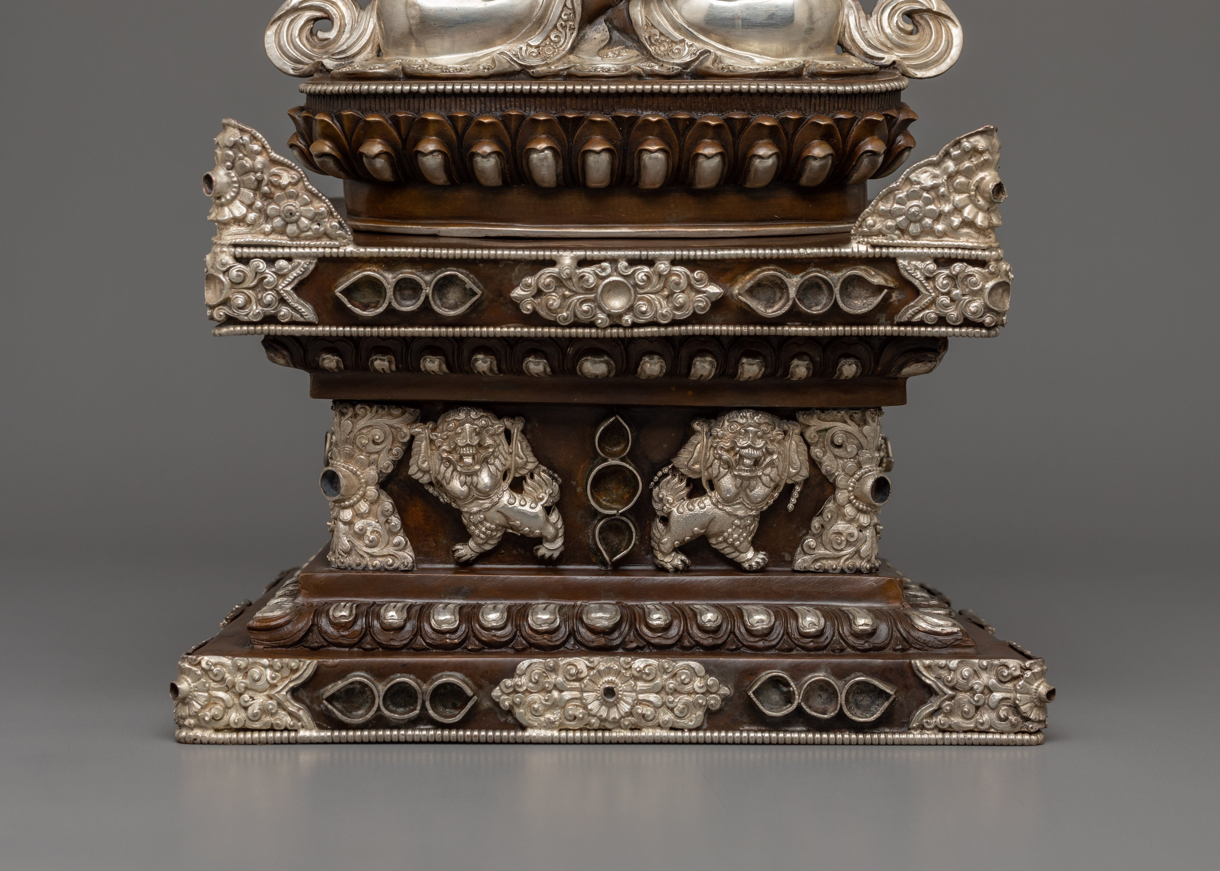 Himalayan Sculpture Of Namasangati With Throne | The Divine Salutation