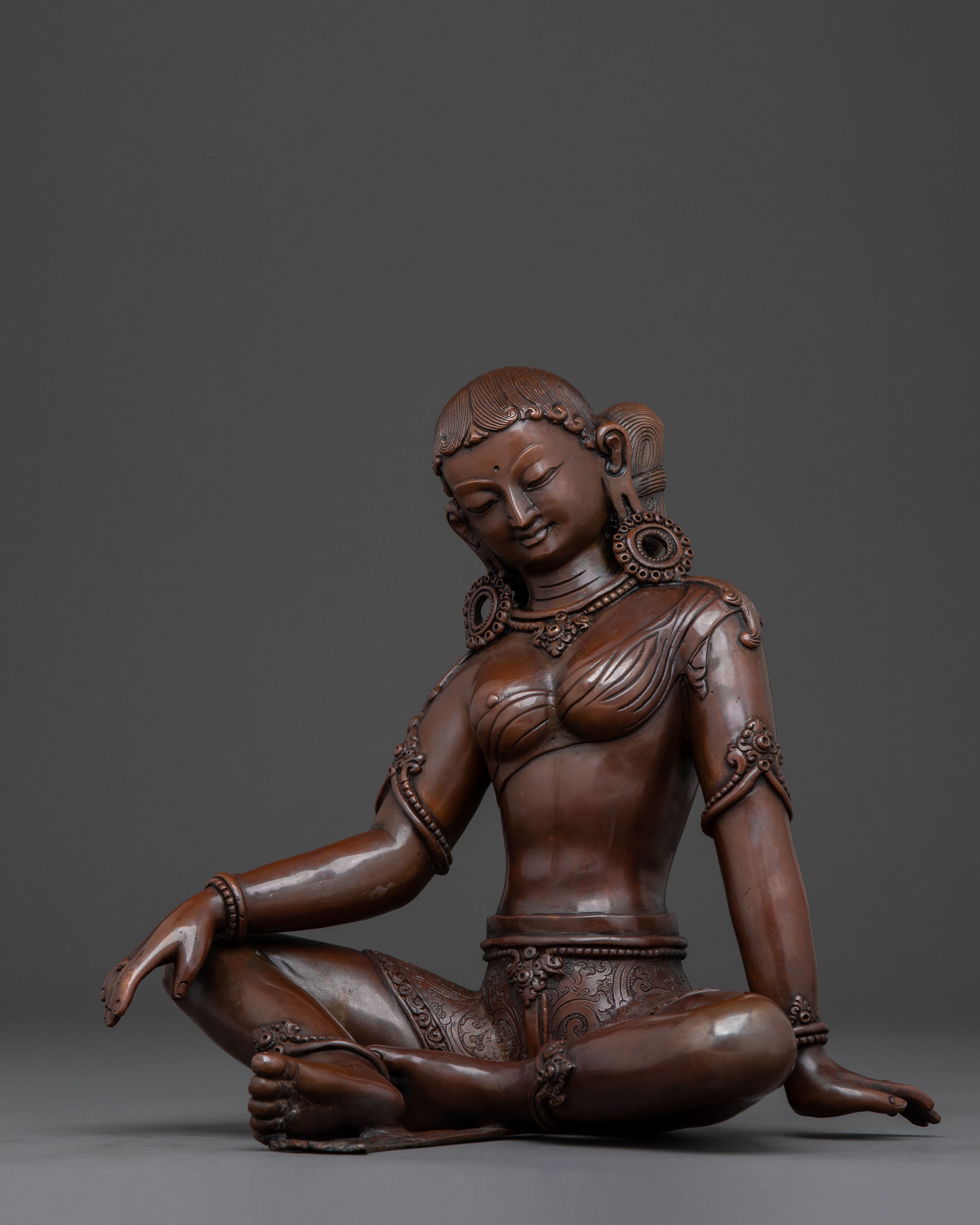 Devotional Hindu Parbati Sculpture – Oxidized Copper Art