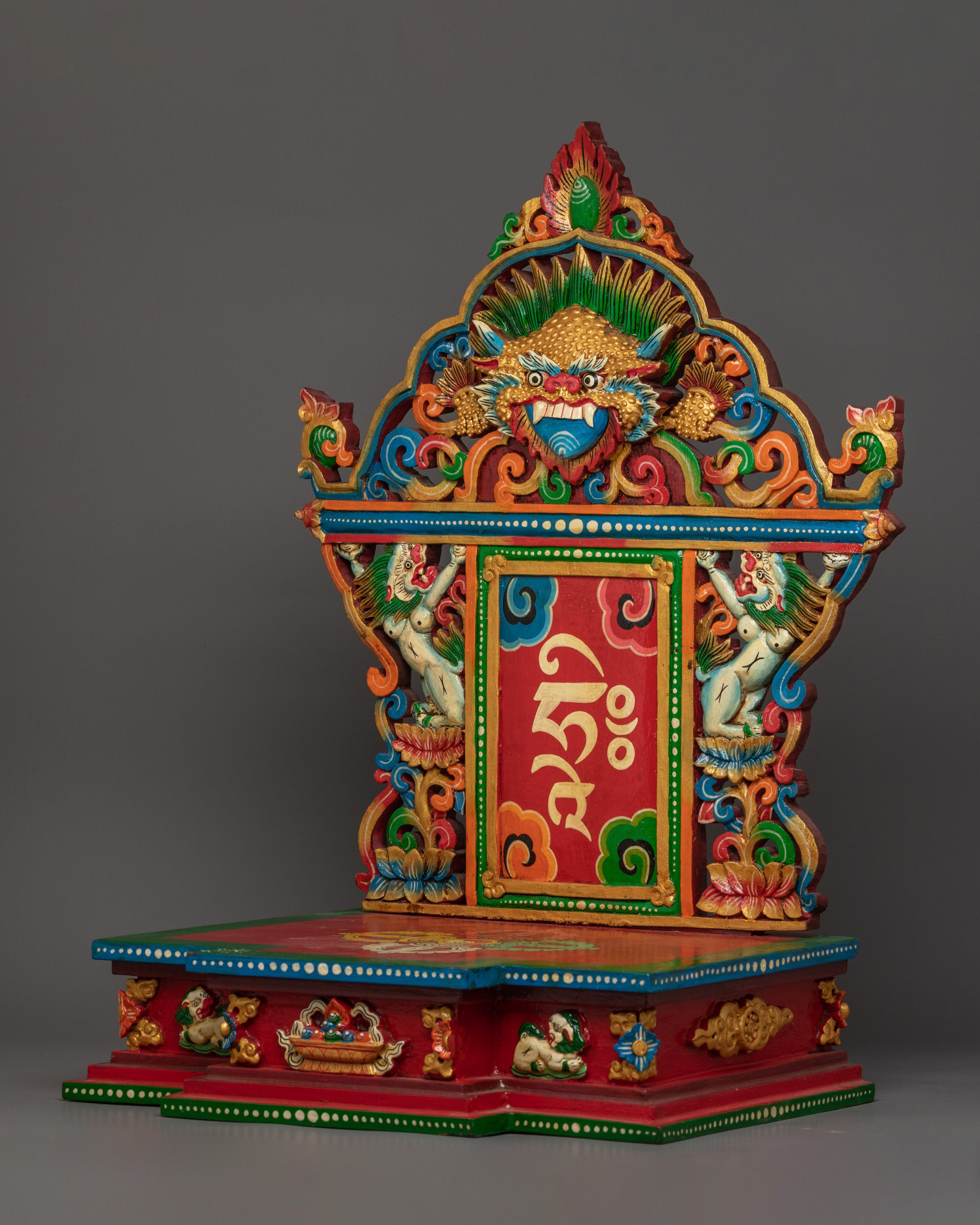 A Majestic Handmade Throne | For Your Beautiful Statue