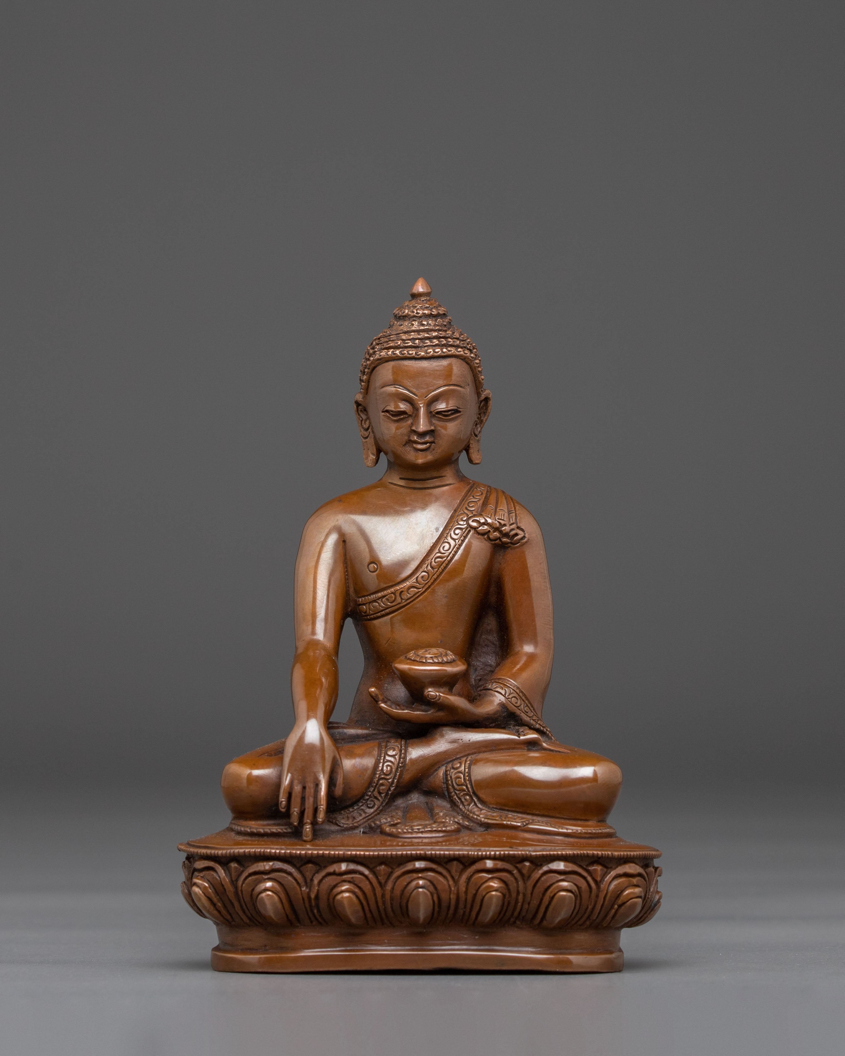 Handcrafted Copper Statue of Buddha Shakyamuni 