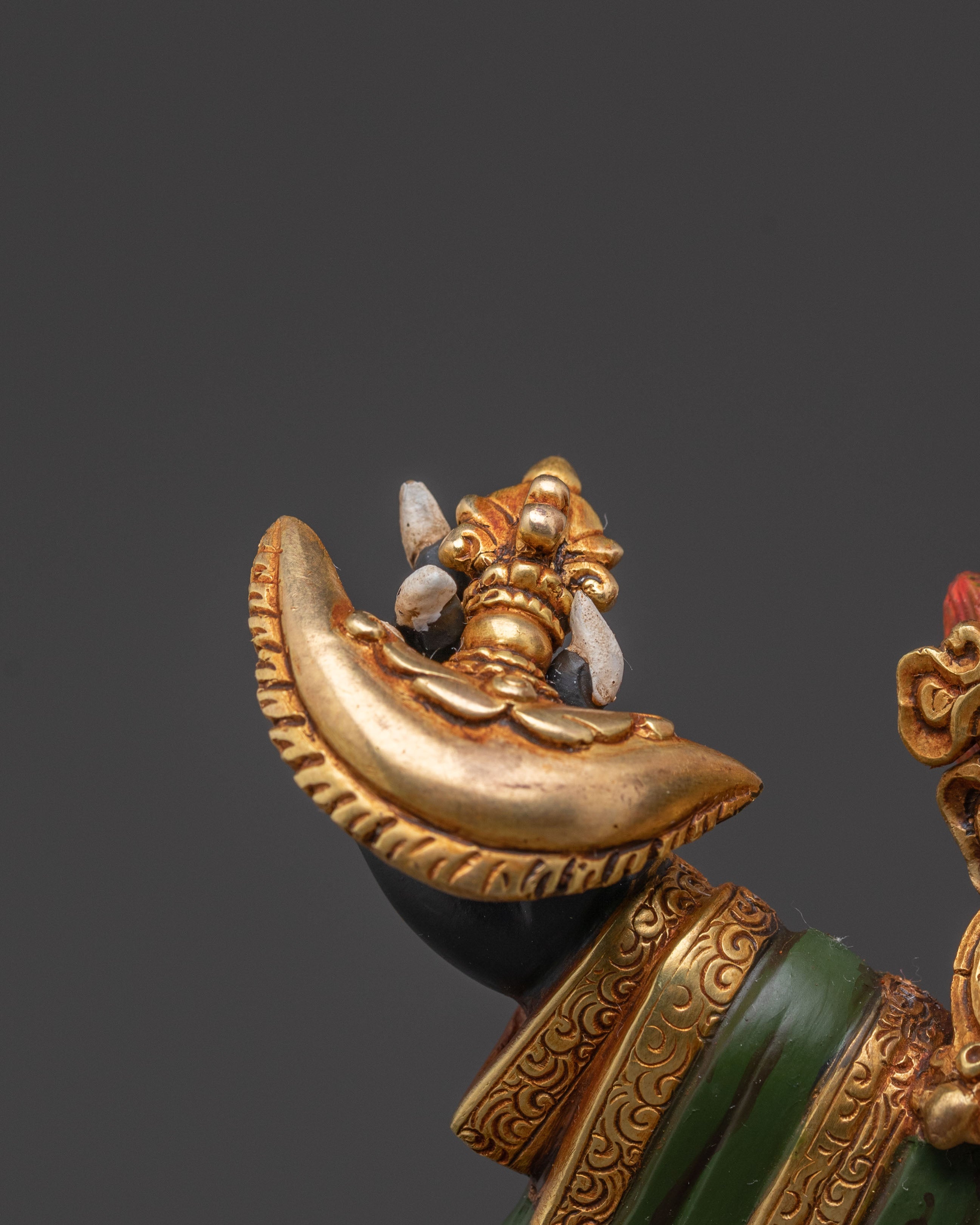 Mahakala Bernagchen Statue | The Divine Protector