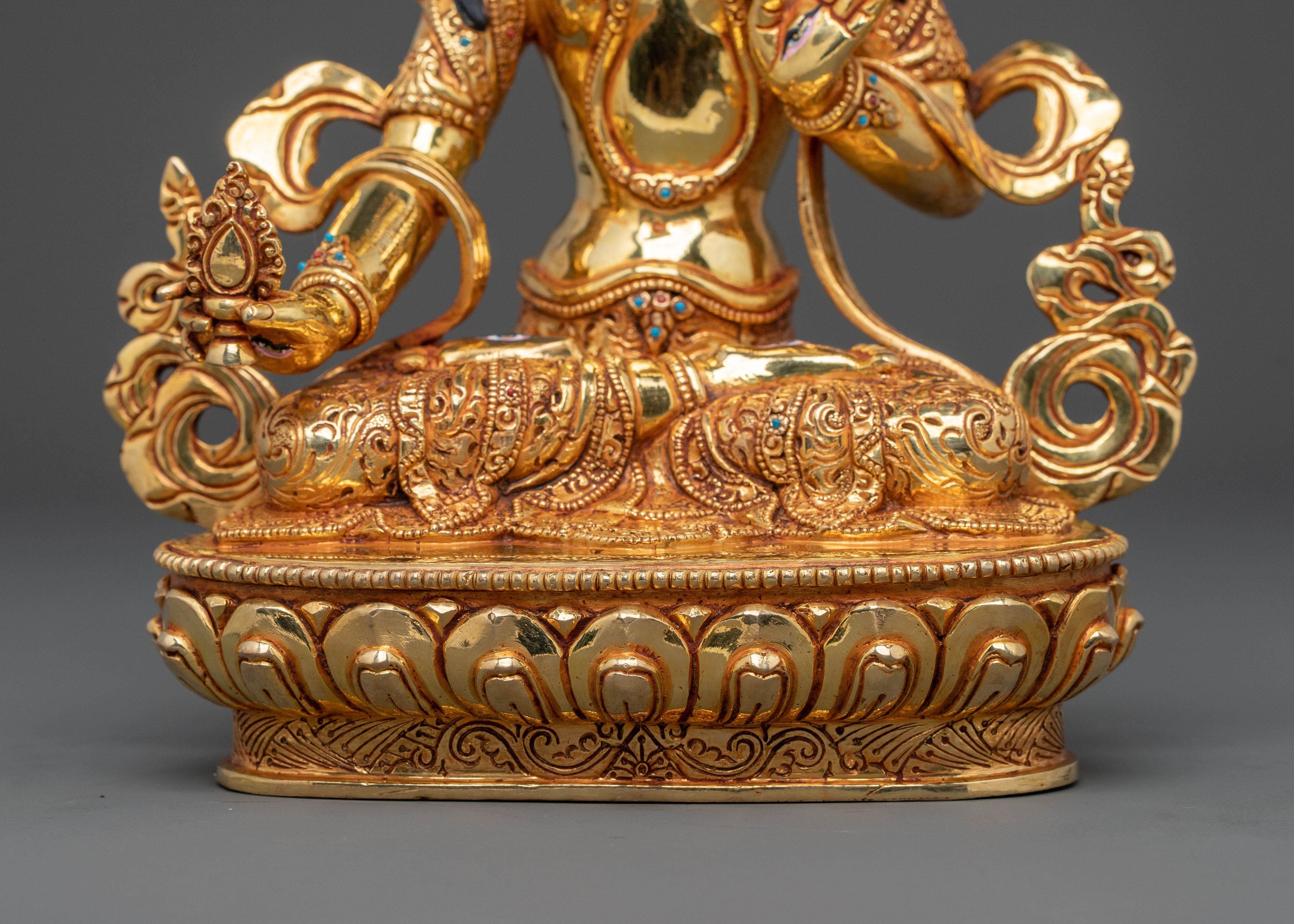 Traditional Dukar Statue | 24K Gold Gilded