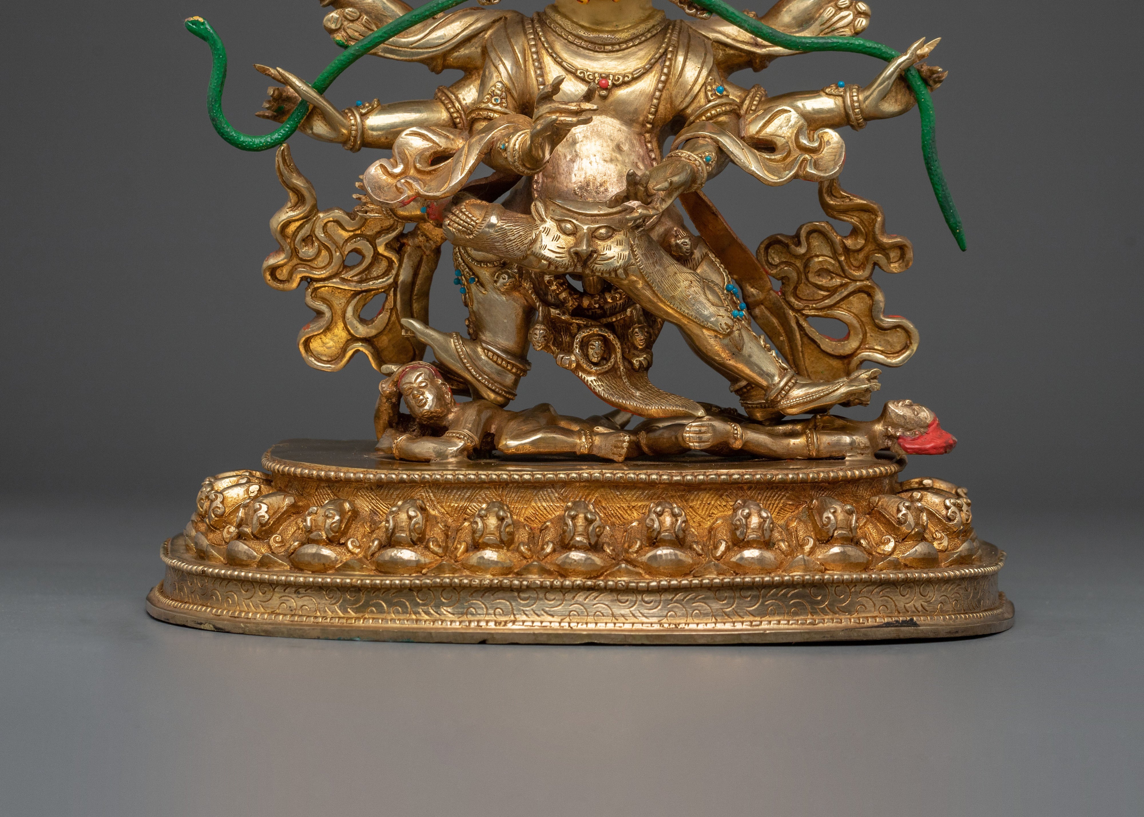Mahachakra Vajrapani Statue with consort: Home Decor