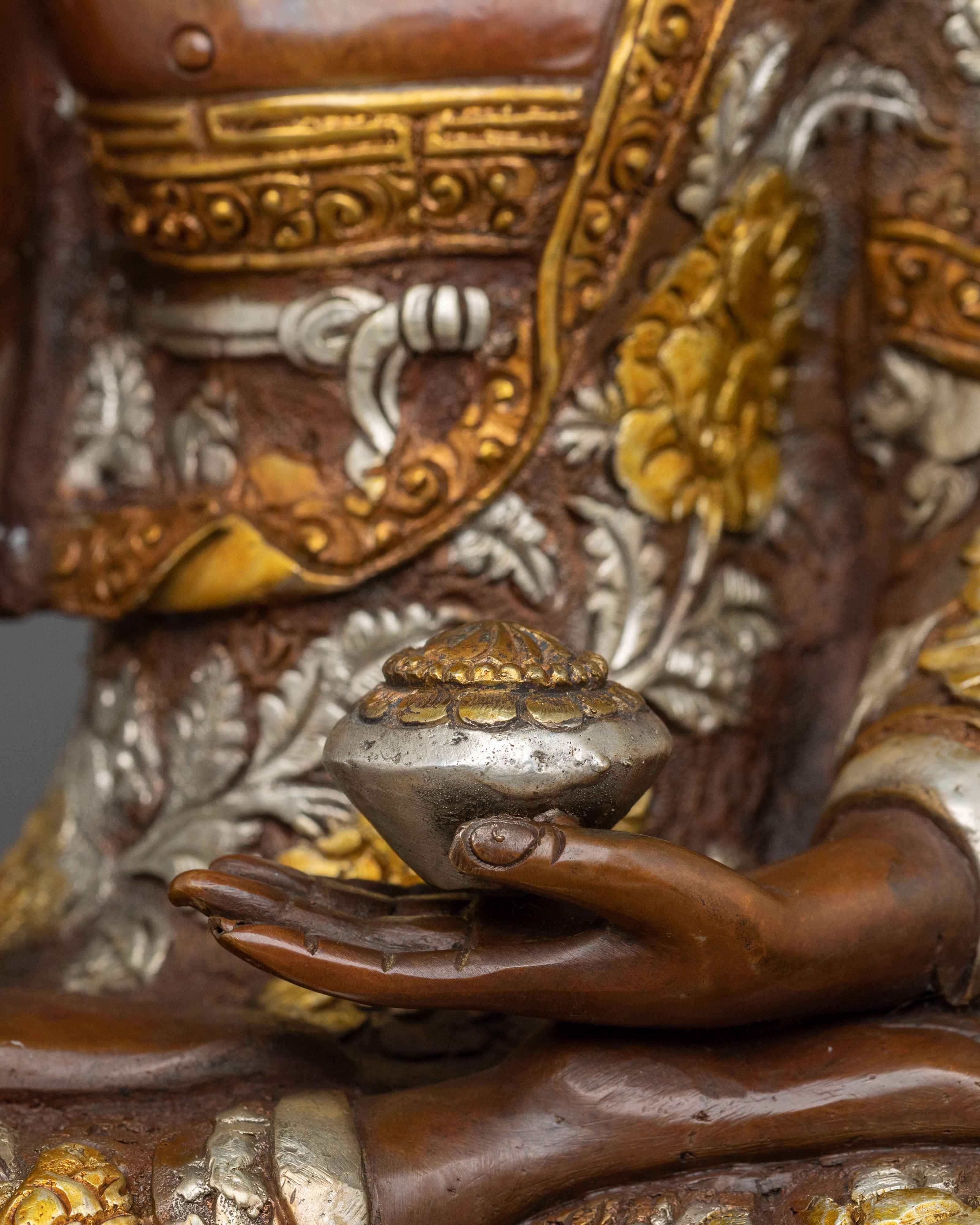 Handcrafted Himalayan Buddha Shakyamuni Statue