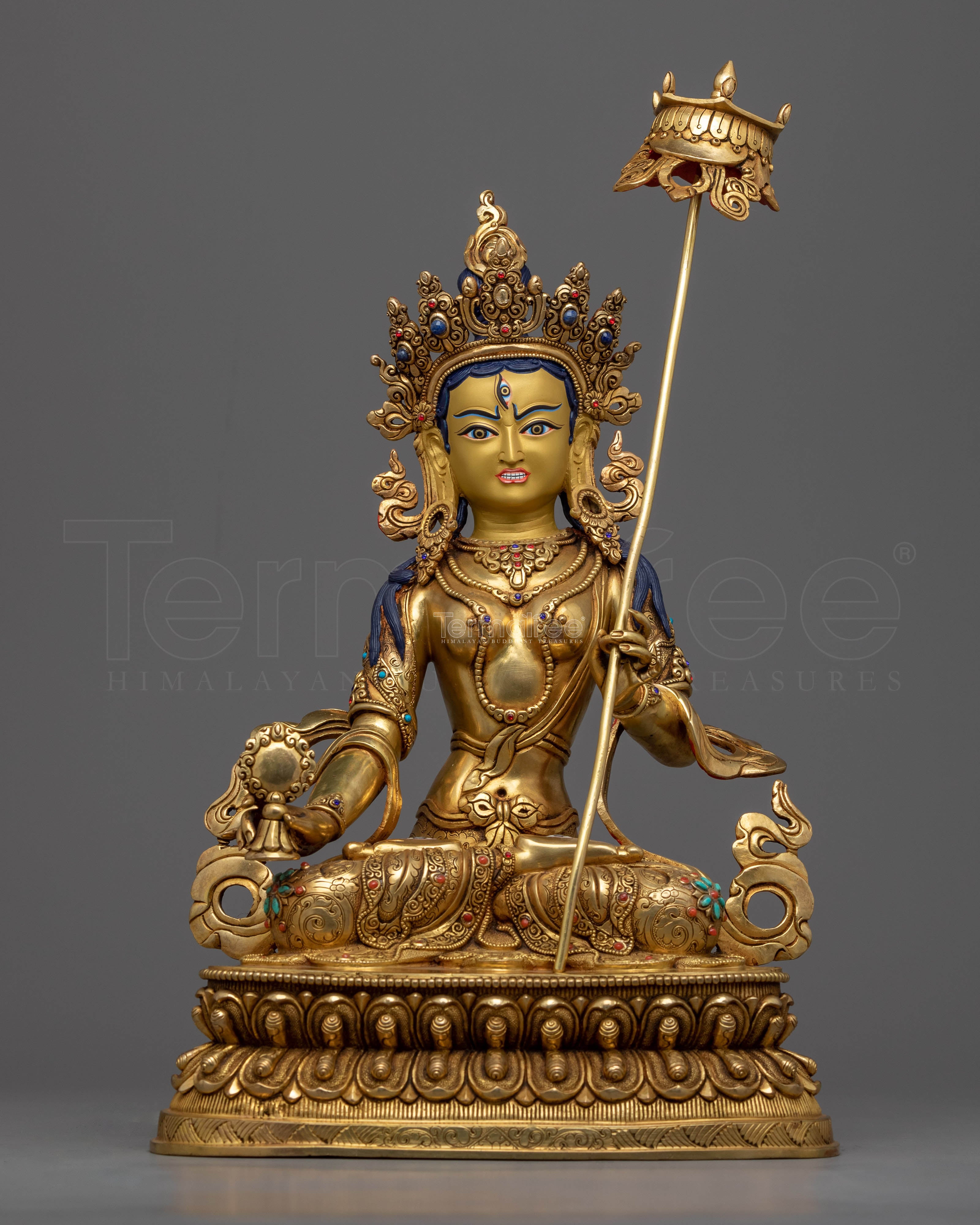 DUKAR Statue