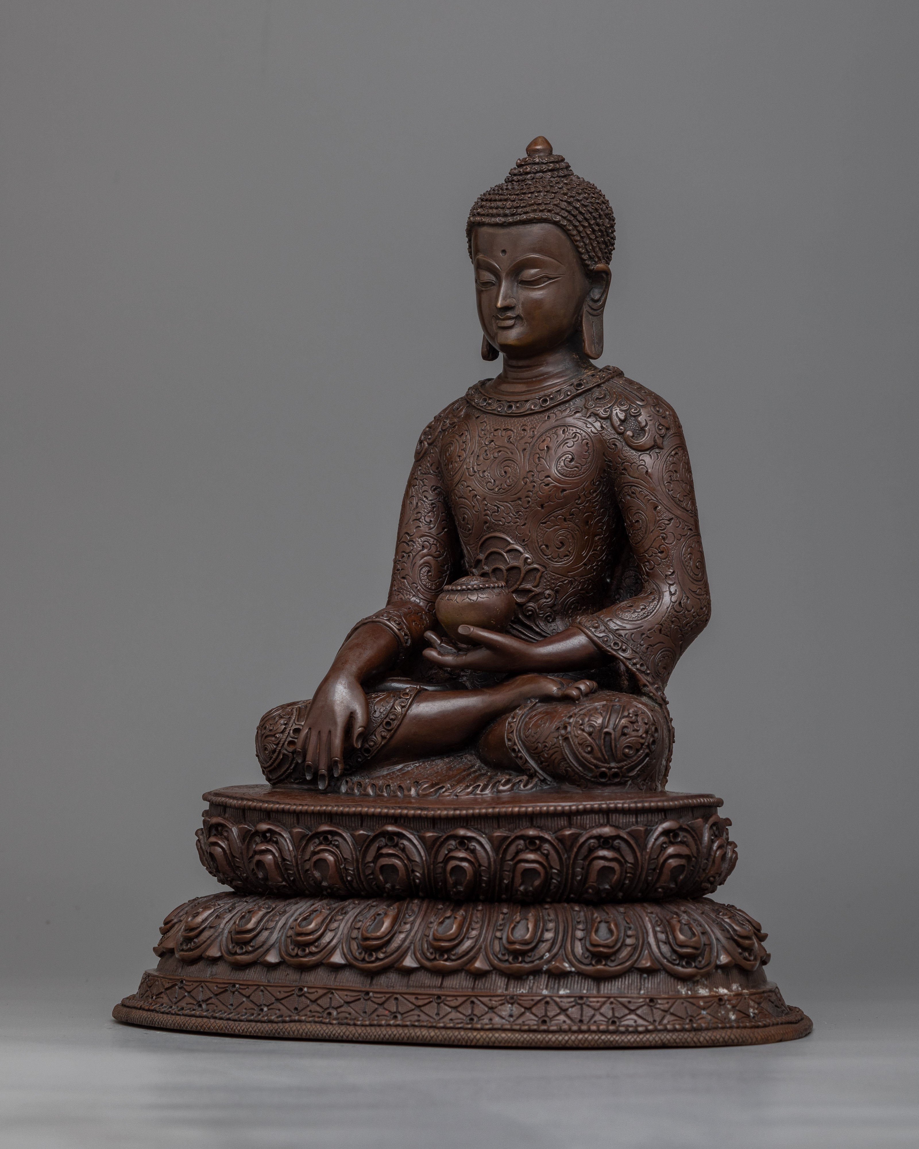 shakyamuni buddha statue