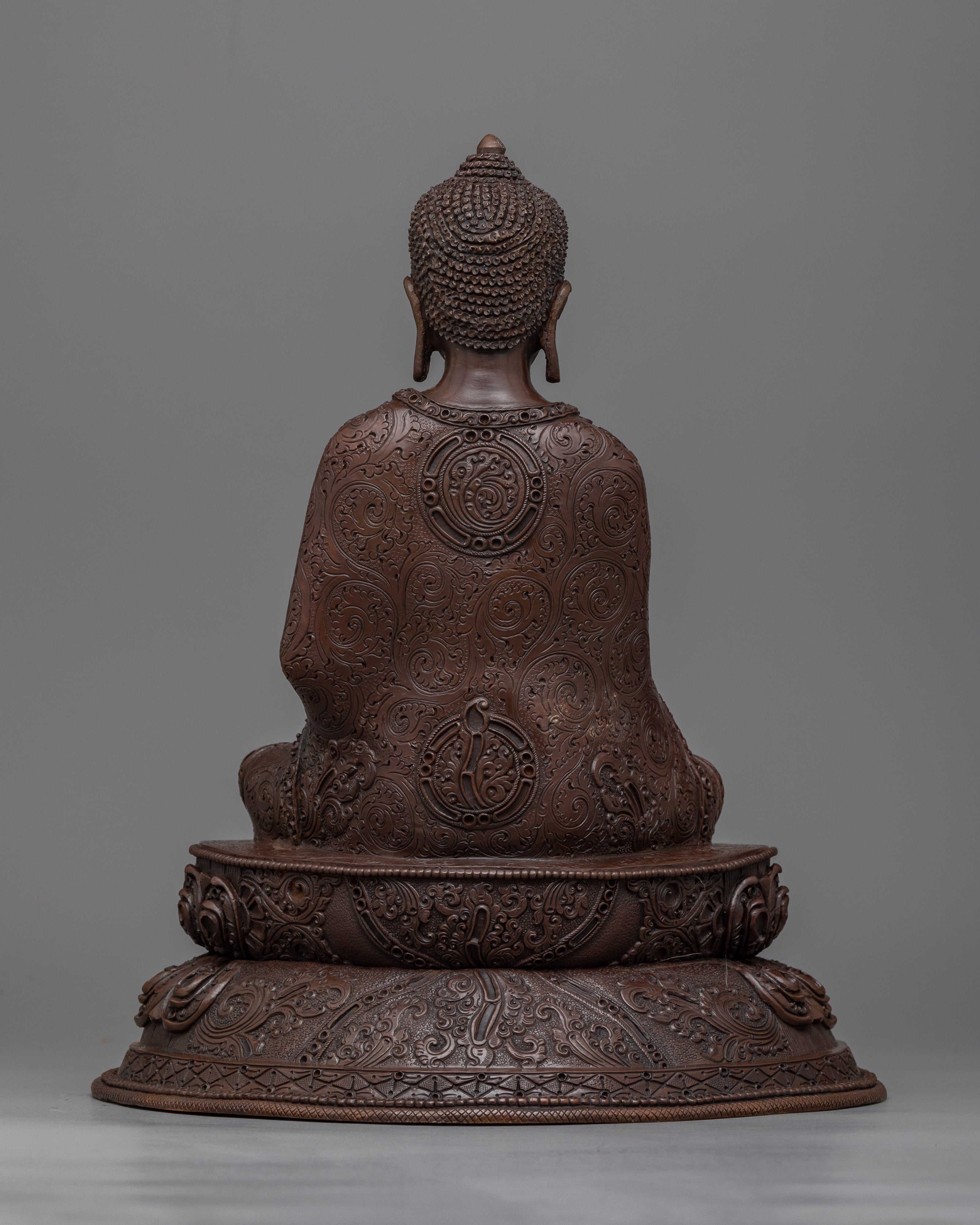 shakyamuni buddha statue