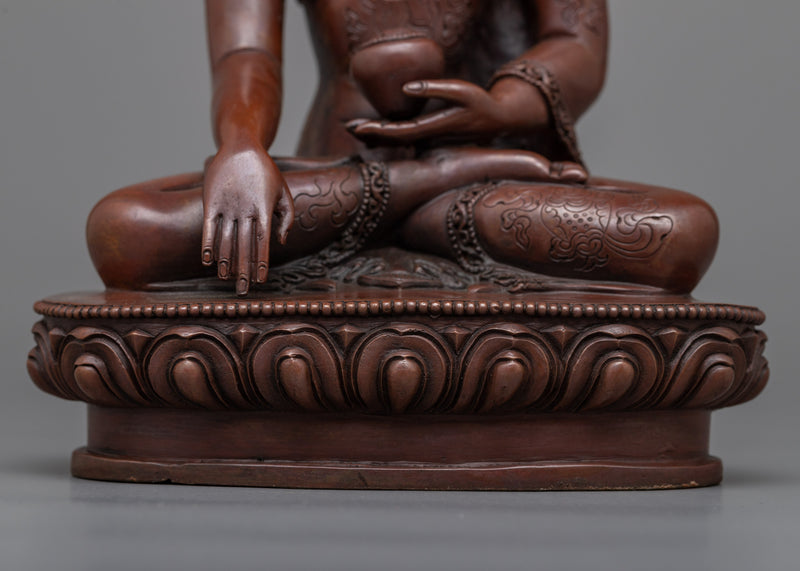 Embrace Serene Shakyamuni's Statue | Teachings of Buddhism