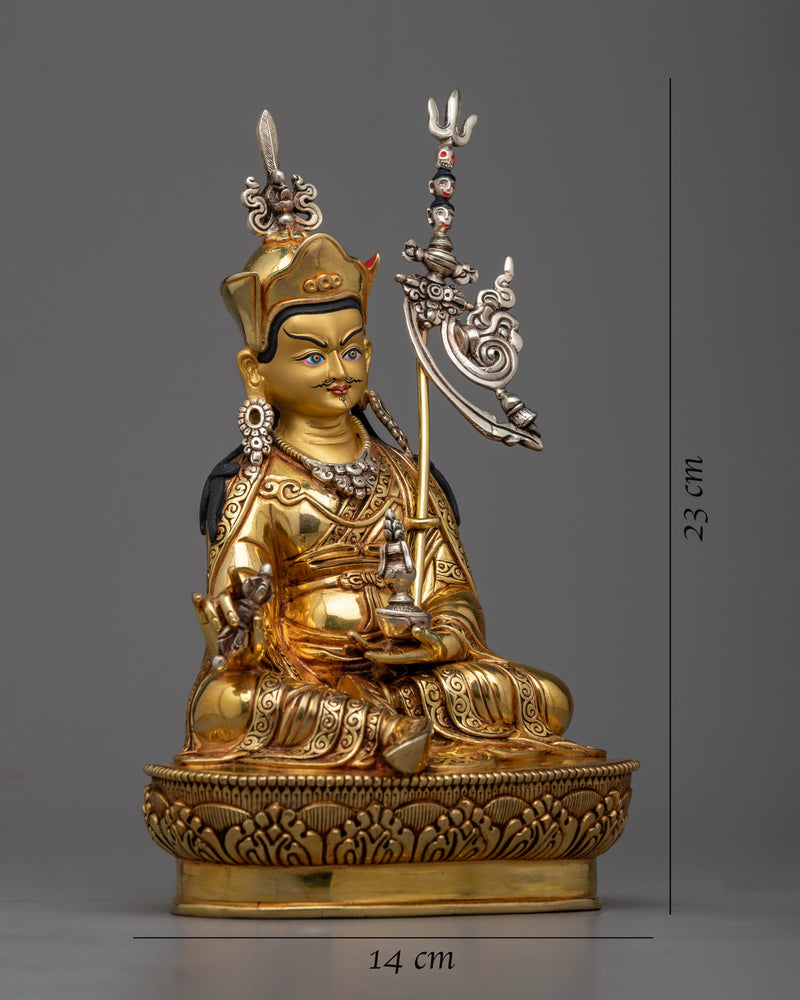 guru-rinpoche-sculpture