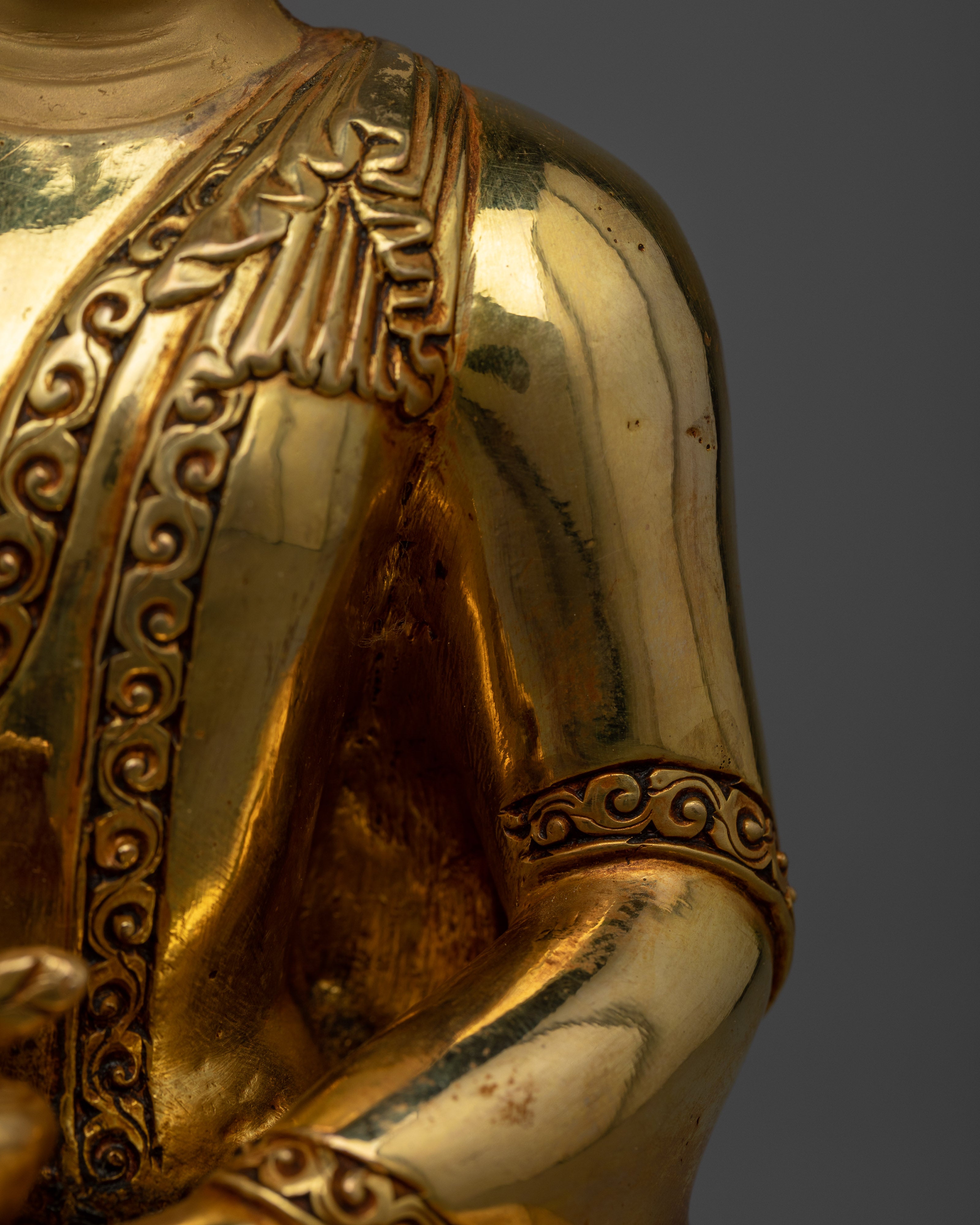 Medicine Buddha Charming Sculpture | An Icon of Healing and Serenity