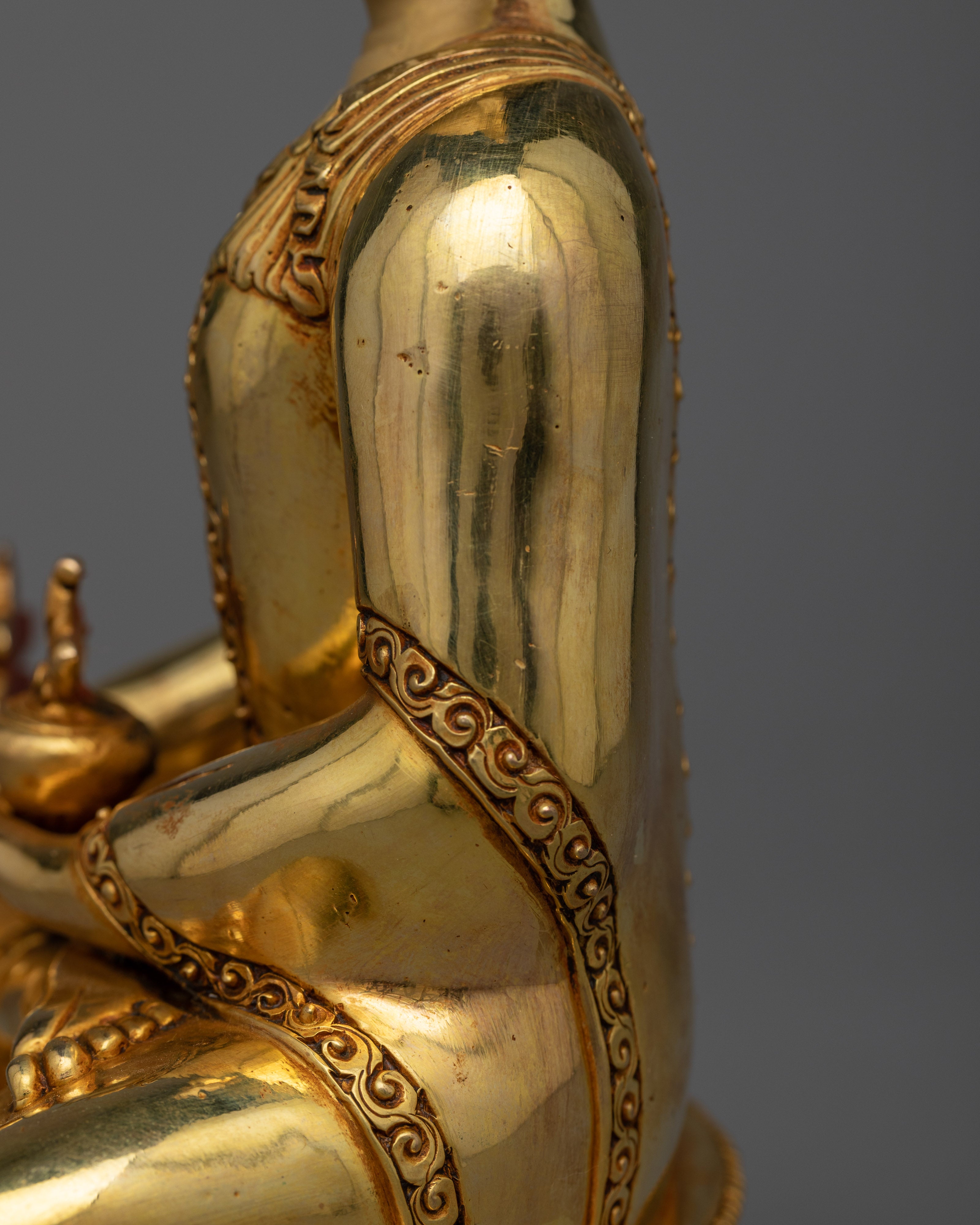Medicine Buddha Charming Sculpture | An Icon of Healing and Serenity