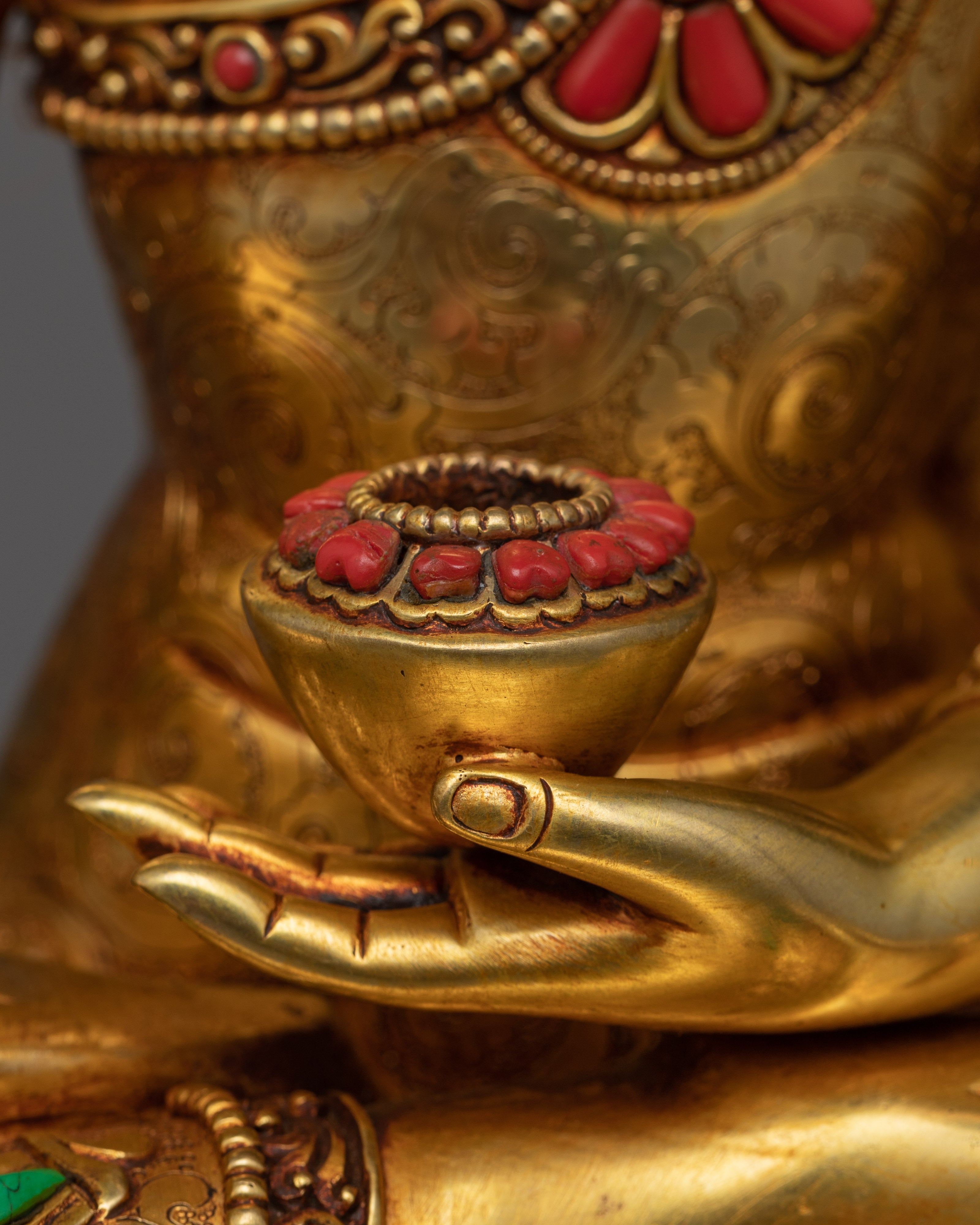 Enlightened Buddha Shakyamuni Statue | Serenity with our Shakyamuni Buddha Sculpture