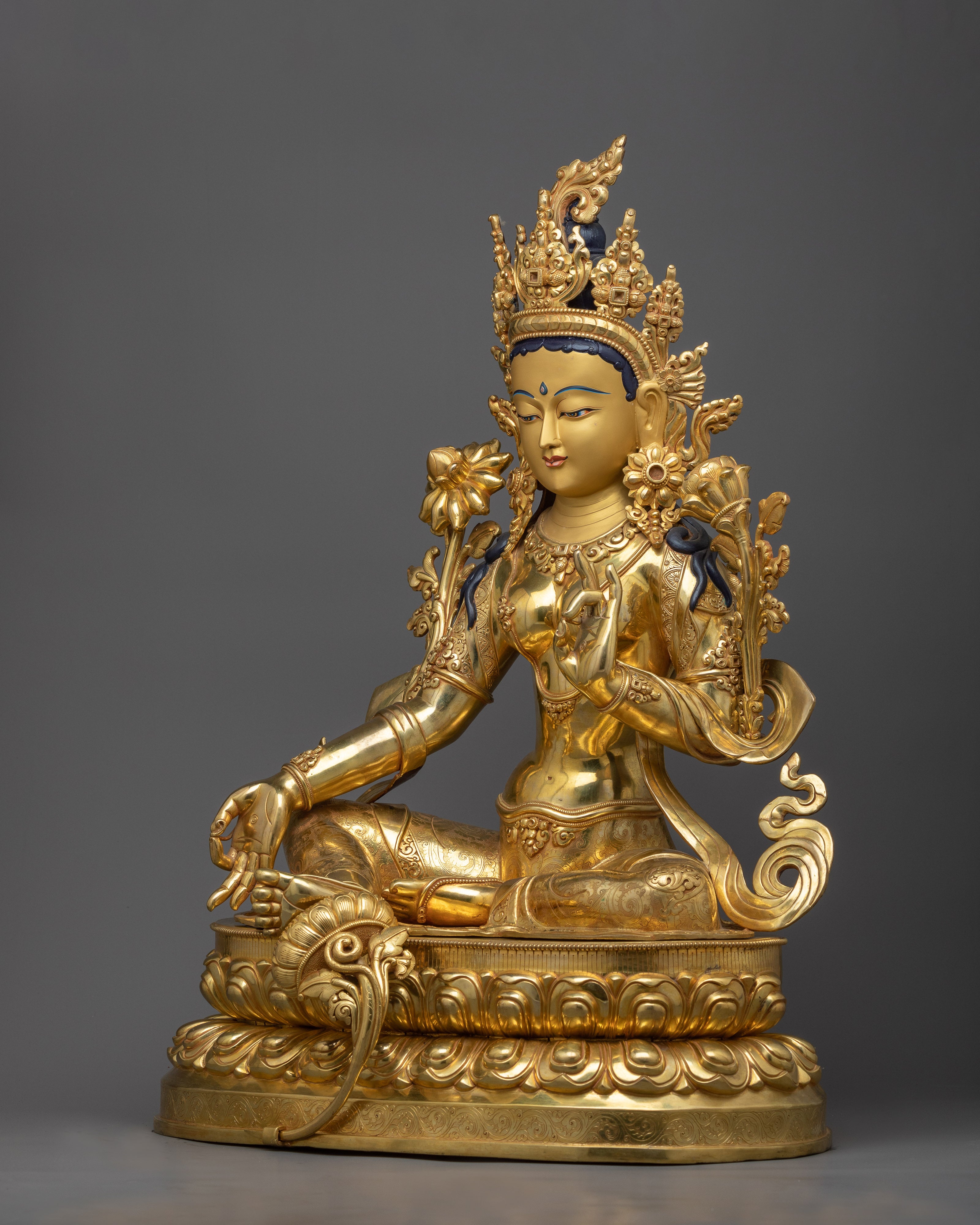 the-green-tara-statue