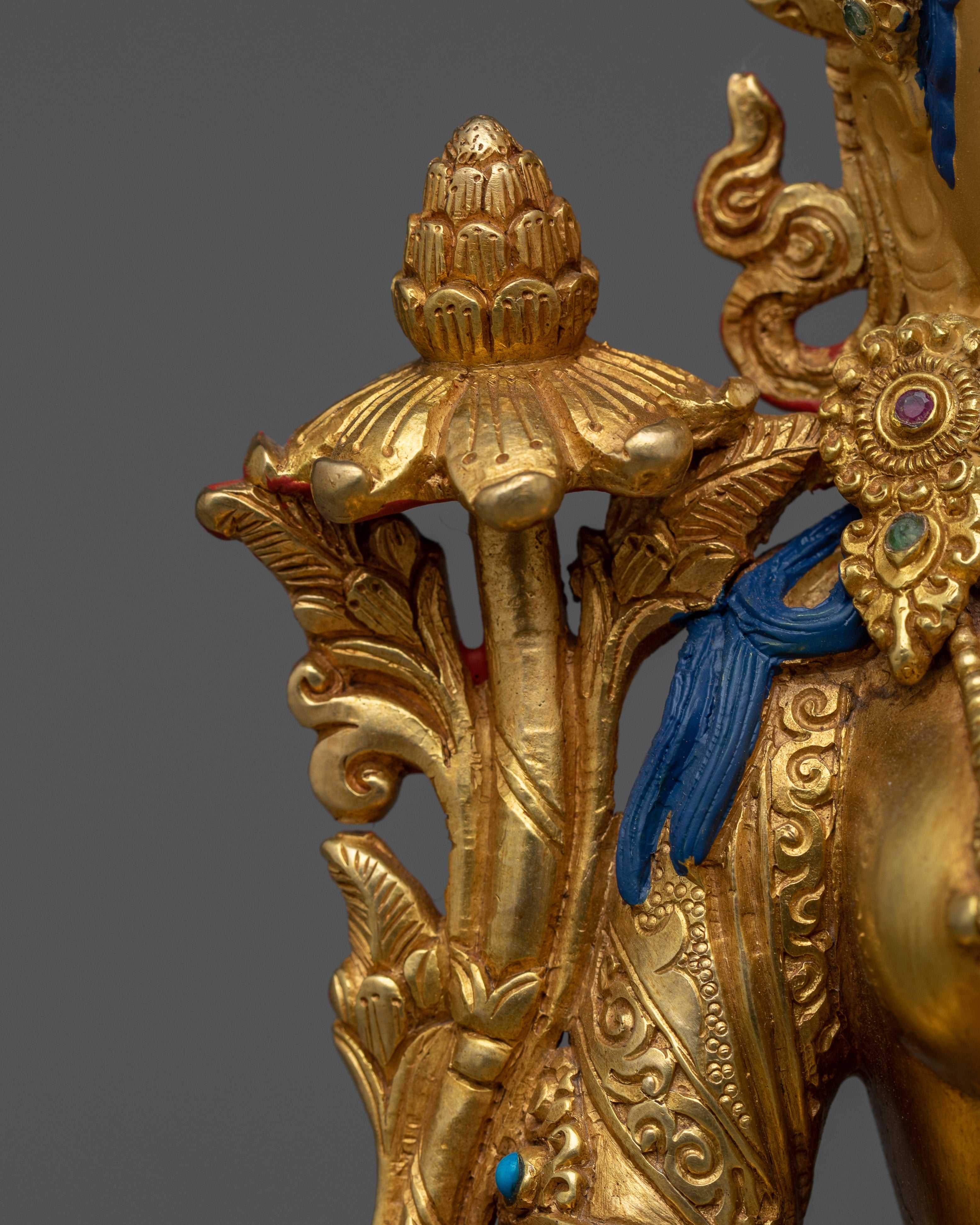 Discover the Resplendent Beauty of Gold-Gilded Bodhisattvas Statues | Buddhist Bodhisattva Deity