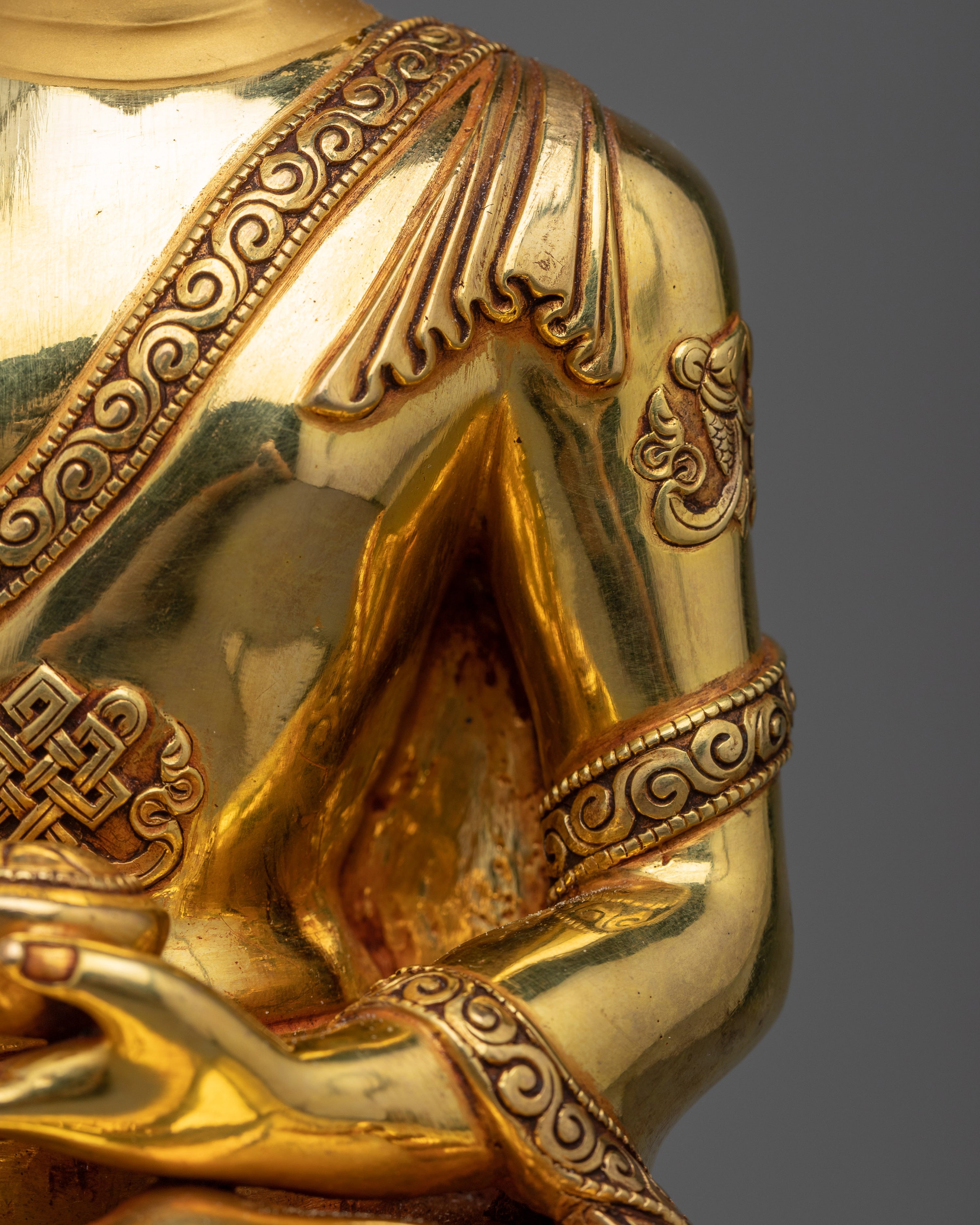 Tibetan Shakyamuni Buddha Lustrous Figurine | Serenity Redefined