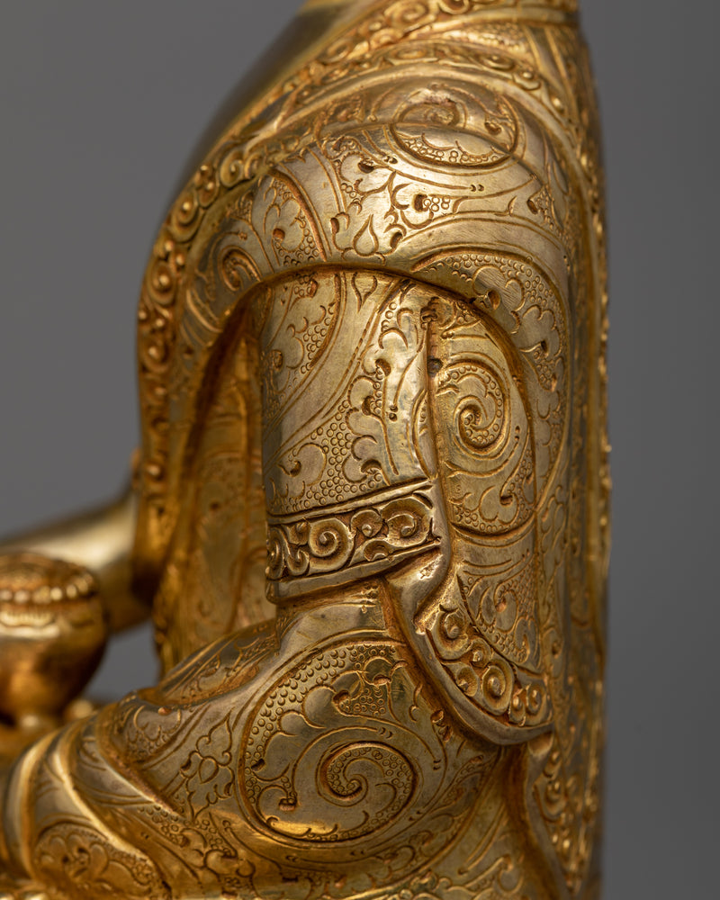 Gold Gilded Shakyamuni's Statue | The Renaissance of Serenity