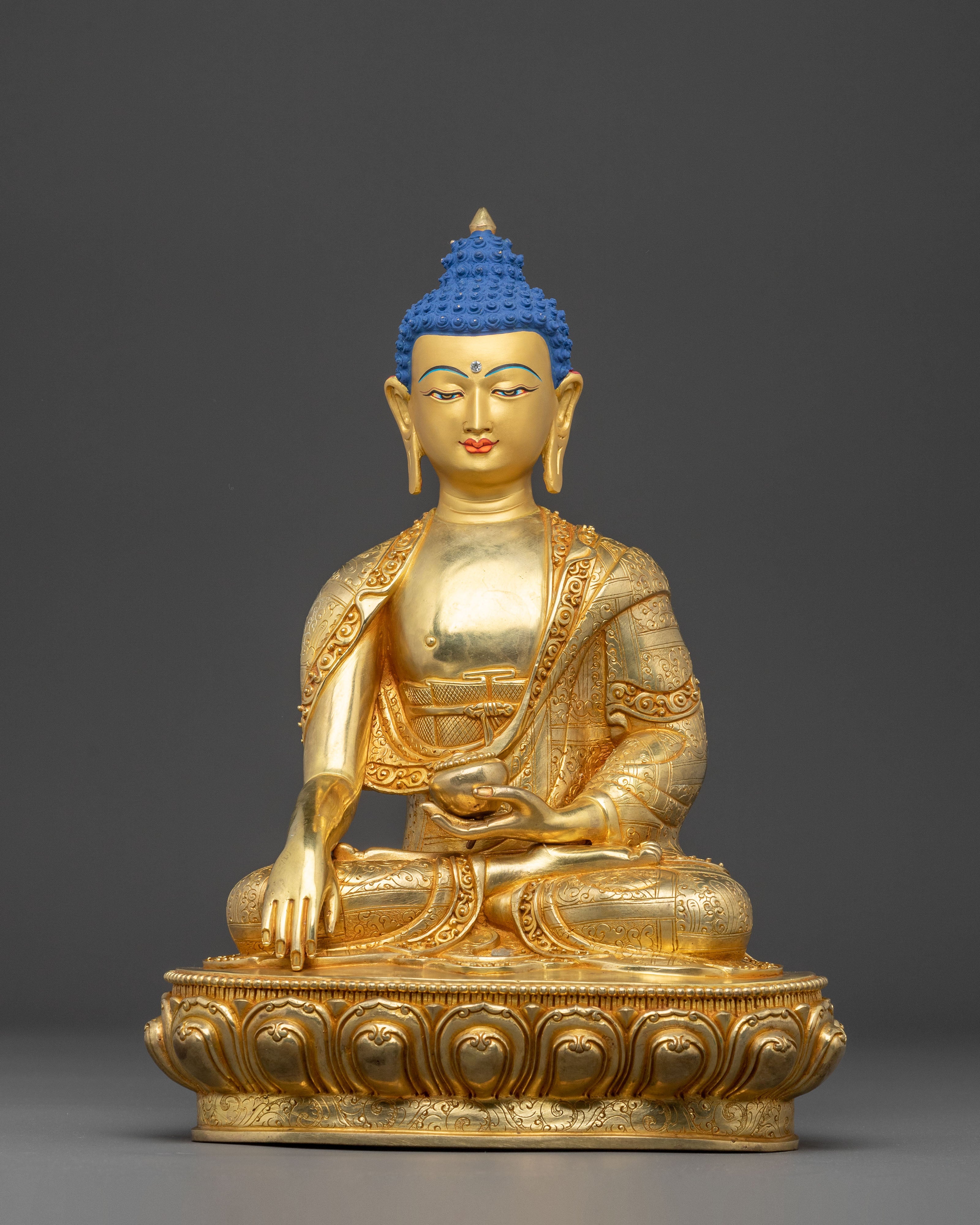 Traditional Copper Handmade Statue of Buddha Shakyamuni