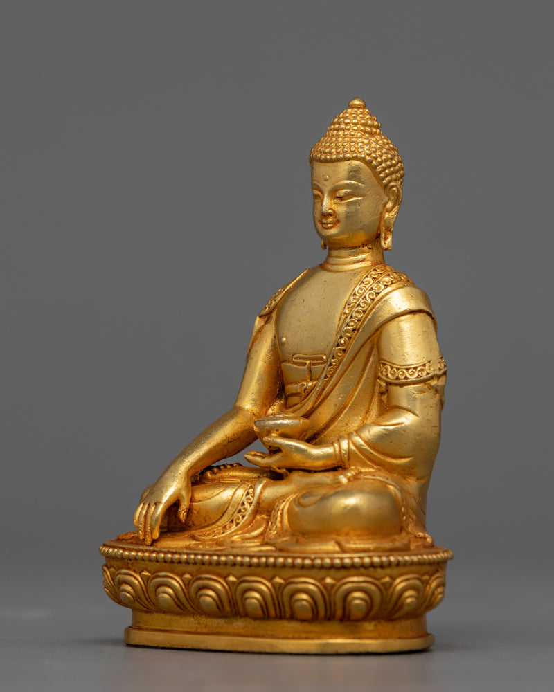 small statue of-shakyamuni-buddha