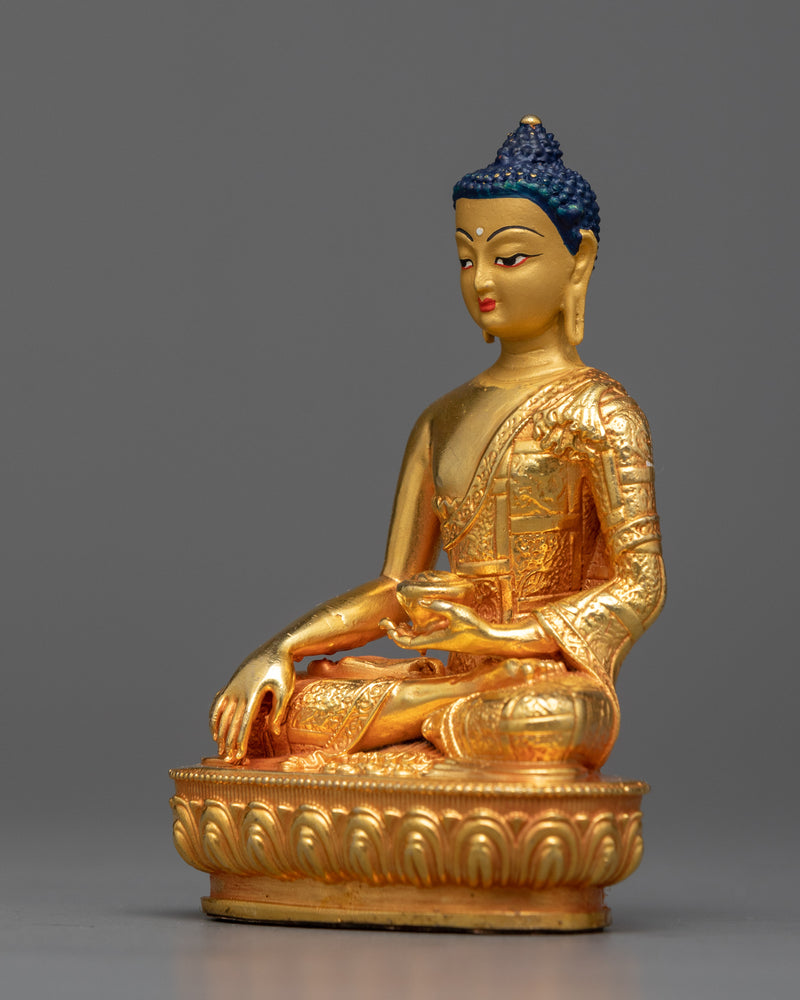 Miniature-shakyamuni-buddha statuette