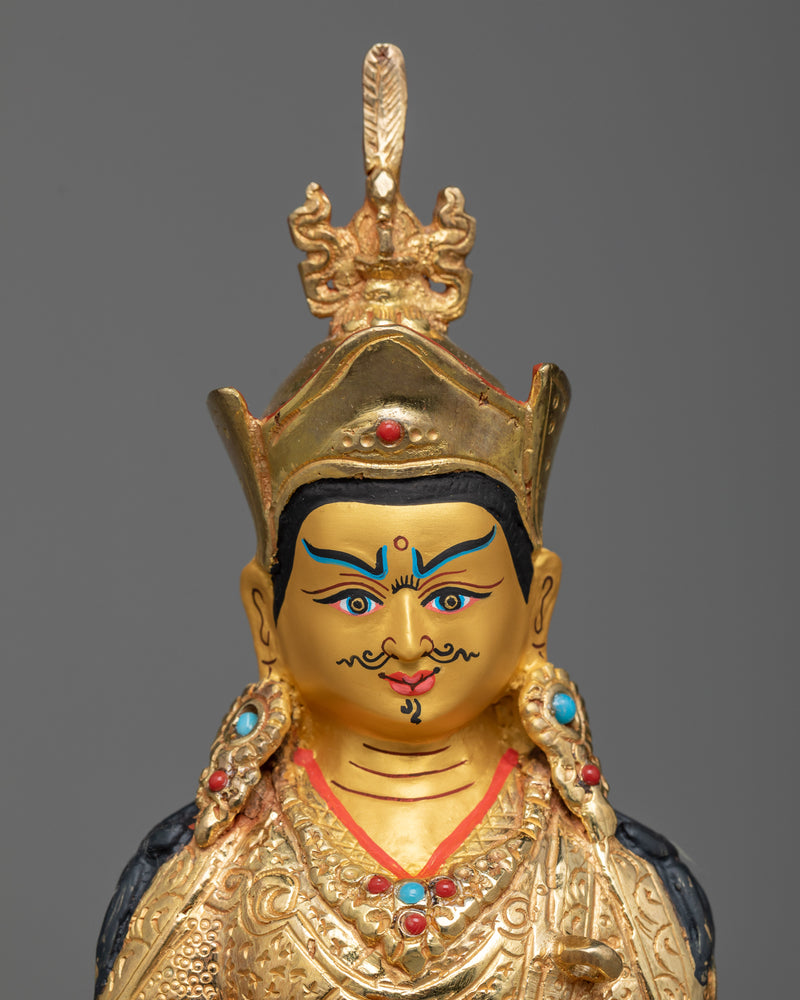 guru-rinpoche-gold gilt statue