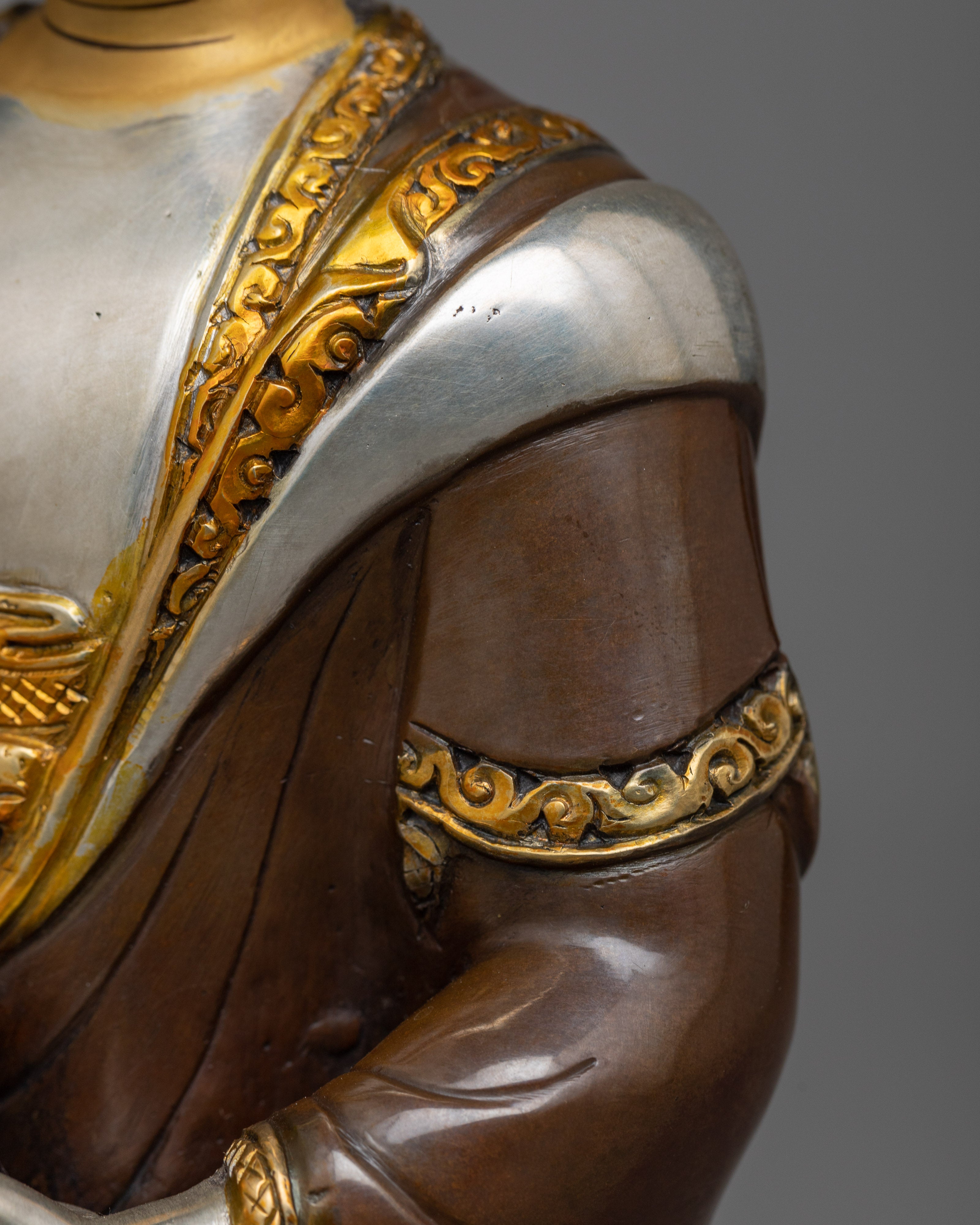 Shakyamuni Tathagata Statue | A Harmonious Blend of Silver and Oxidized Copper